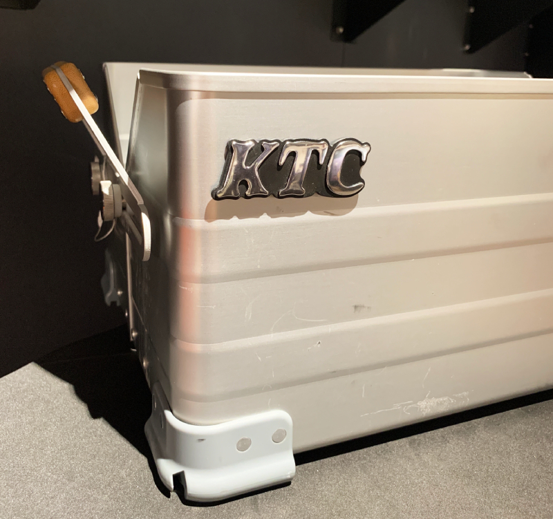 KTC Logo裝飾徽章 (附背膠)