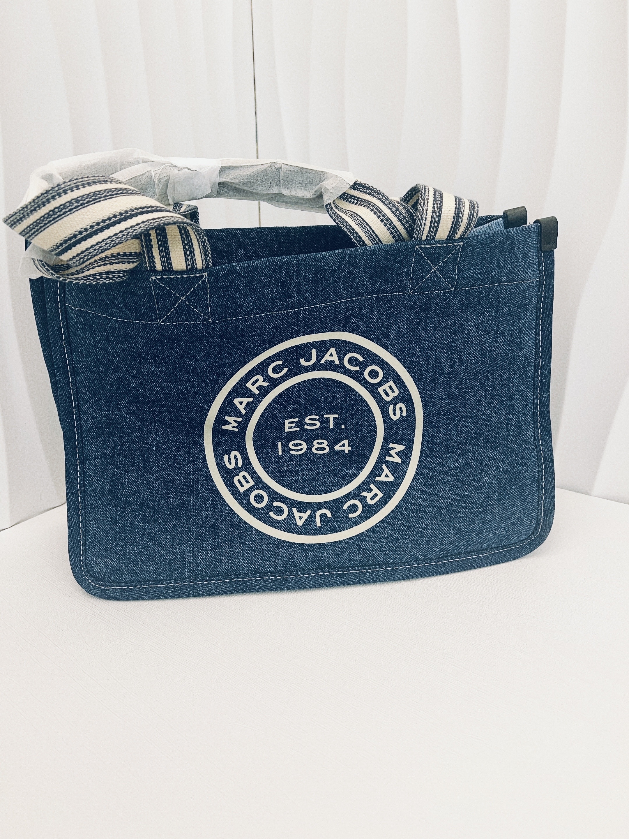 Marc Jacobs Signet Tote Small