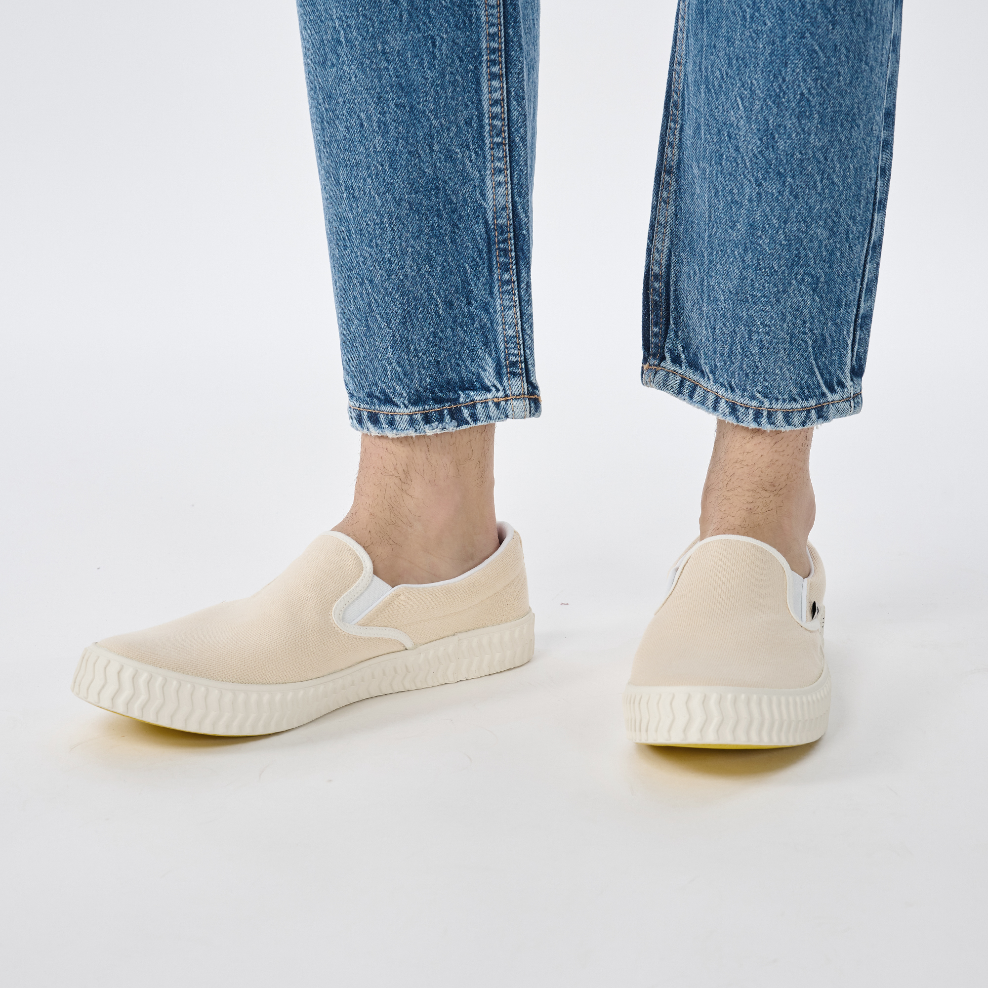 【惜福商品999】moz瑞典駝鹿 奶泡感 超舒適懶人鞋(奶油白)