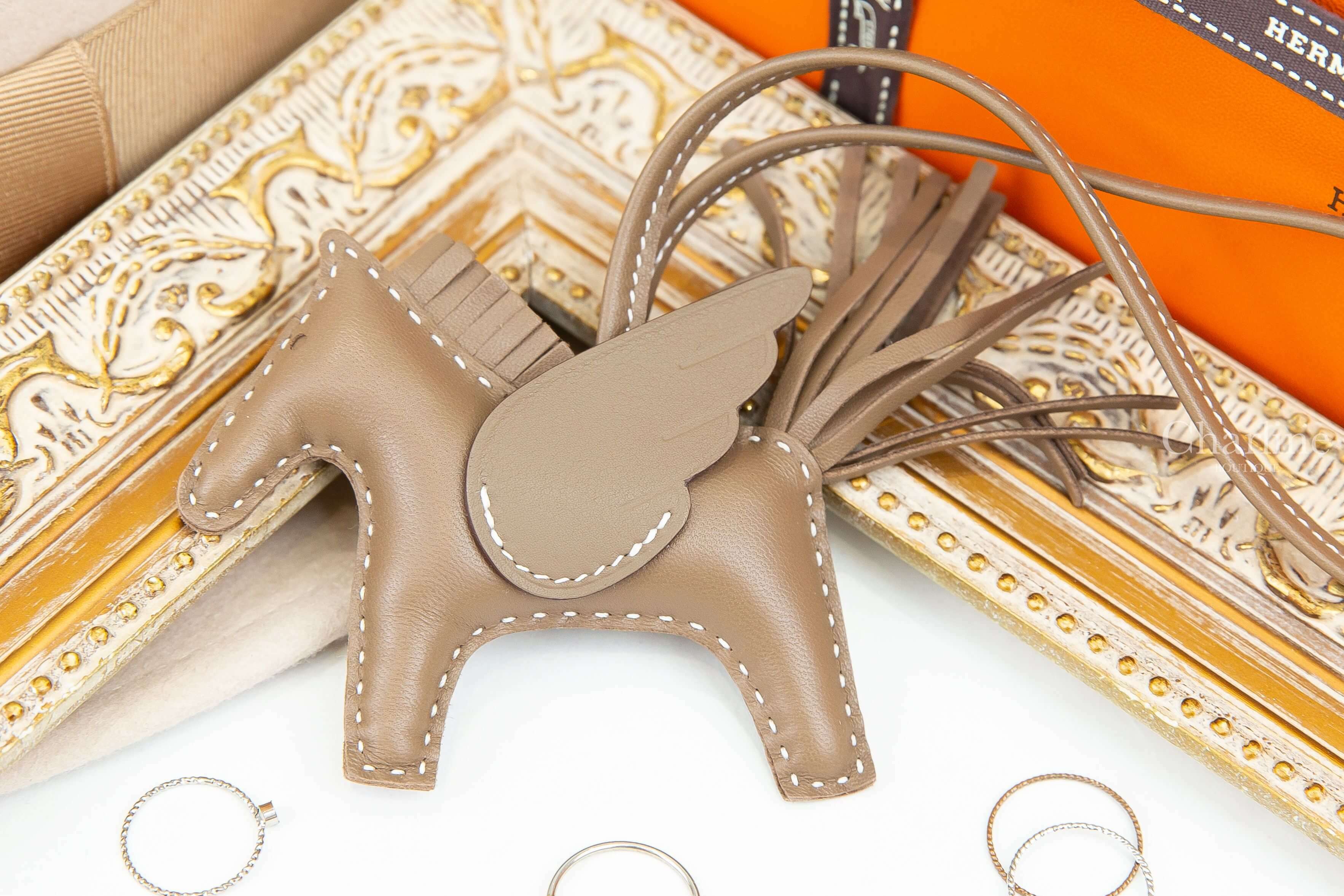 Hermès Rodeo PM Pegase 大象灰小型飛馬吊飾-Charline Boutique 精品代購