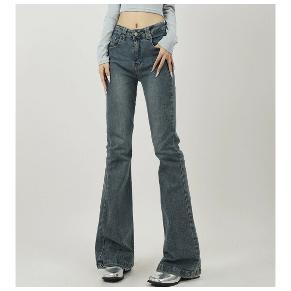 Micro-flared jeans