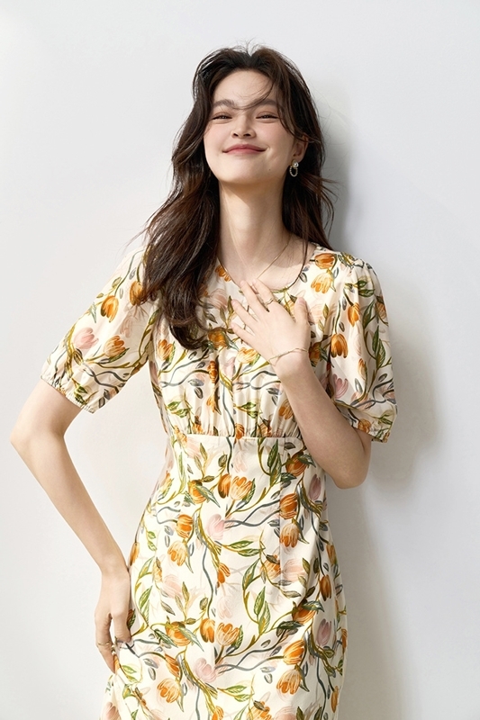 V領魚尾鬱金香印花洋裝 橙黃