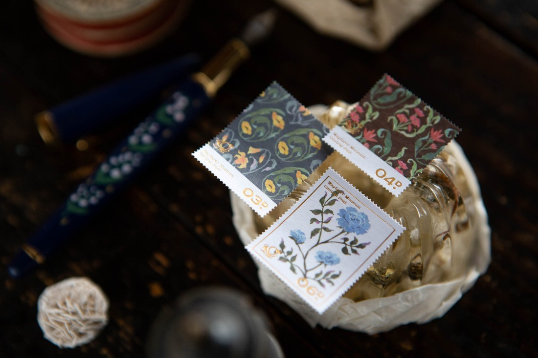 OURS TRAVERLERS FLOWER LOG STAMP STICKER