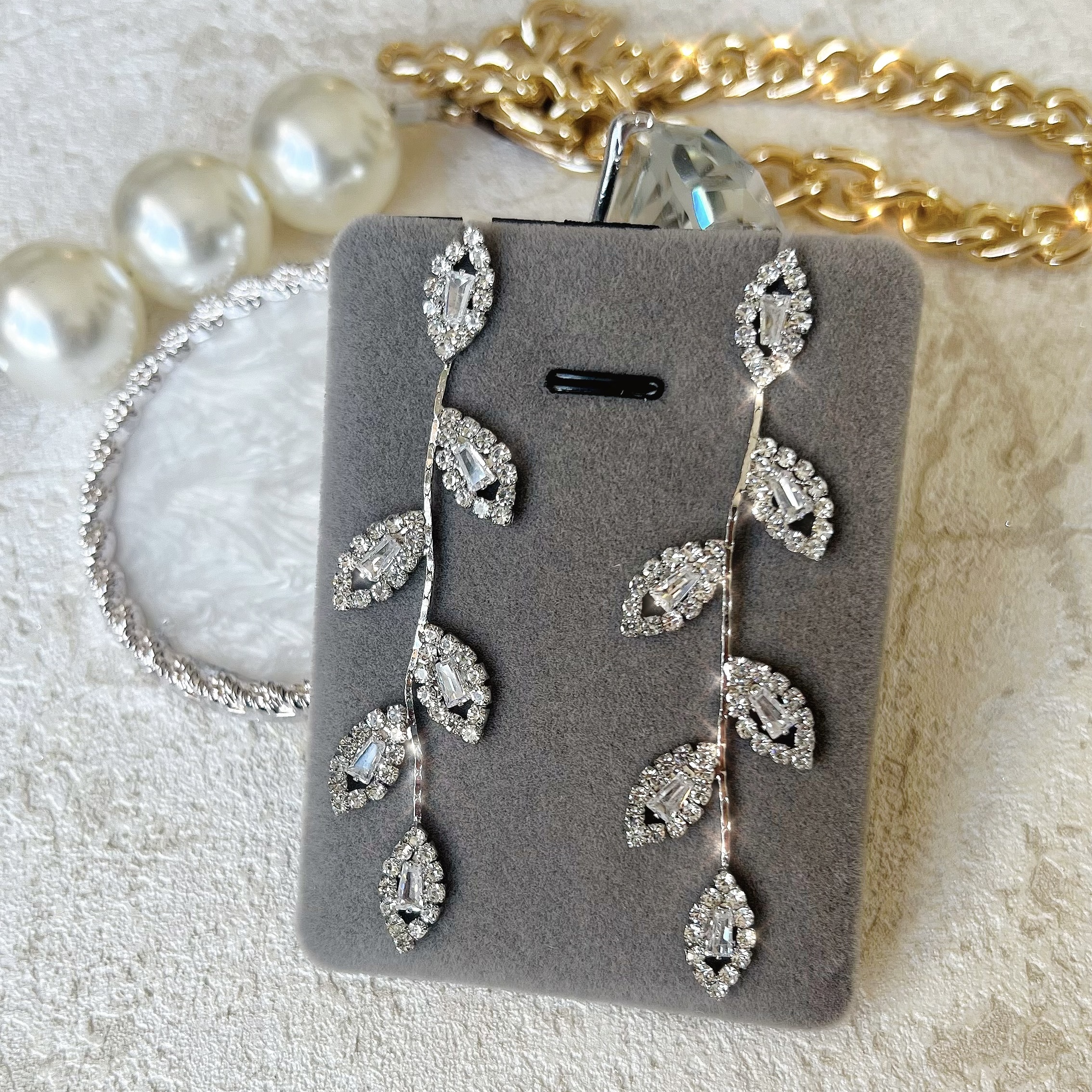 PY FASHION ACCESSORY: BLING BLING LEAF EAR RING