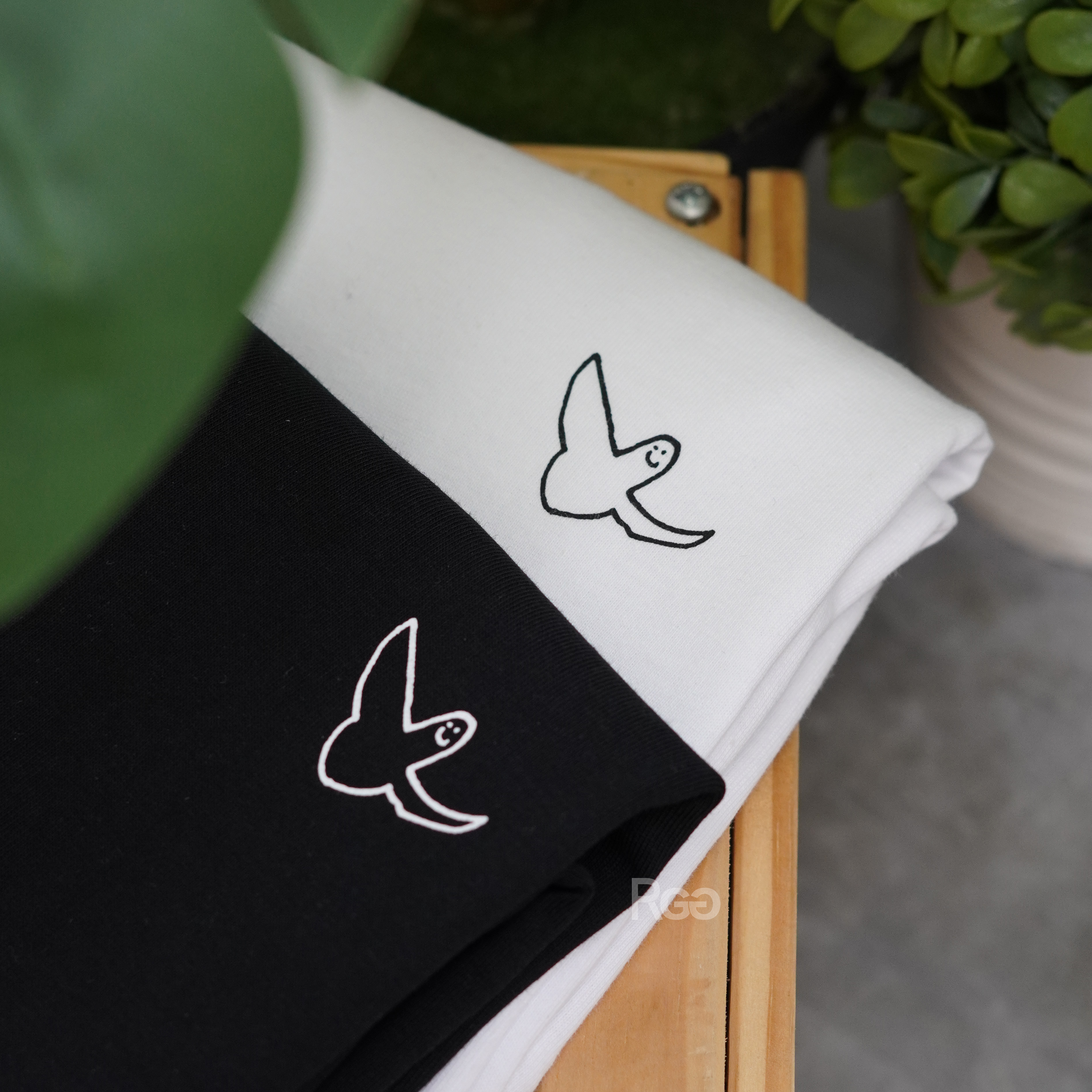 韓國 What it isNt 小天使 兩件組 Logo 短T細節照