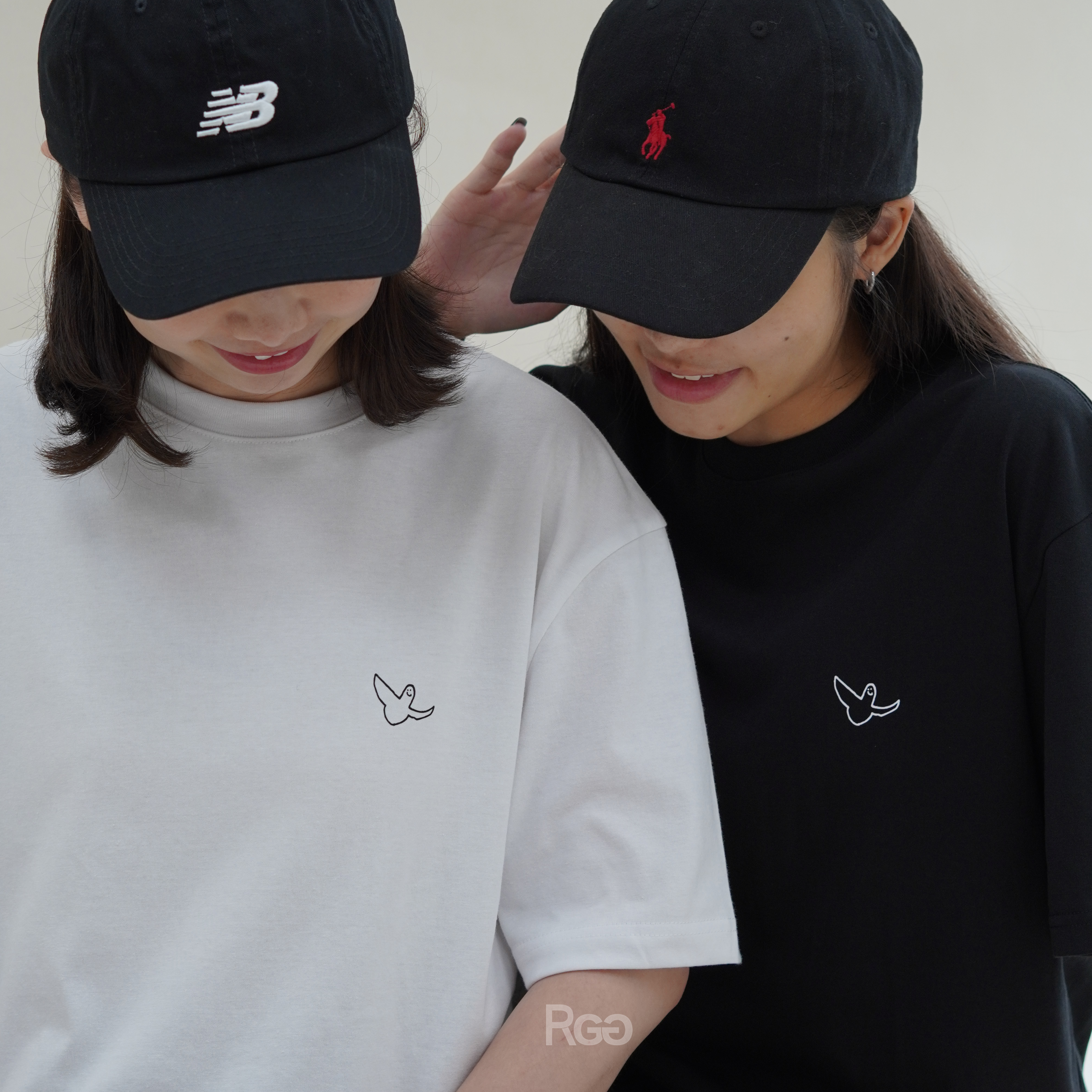 女模著What it isNt 小天使短T實著