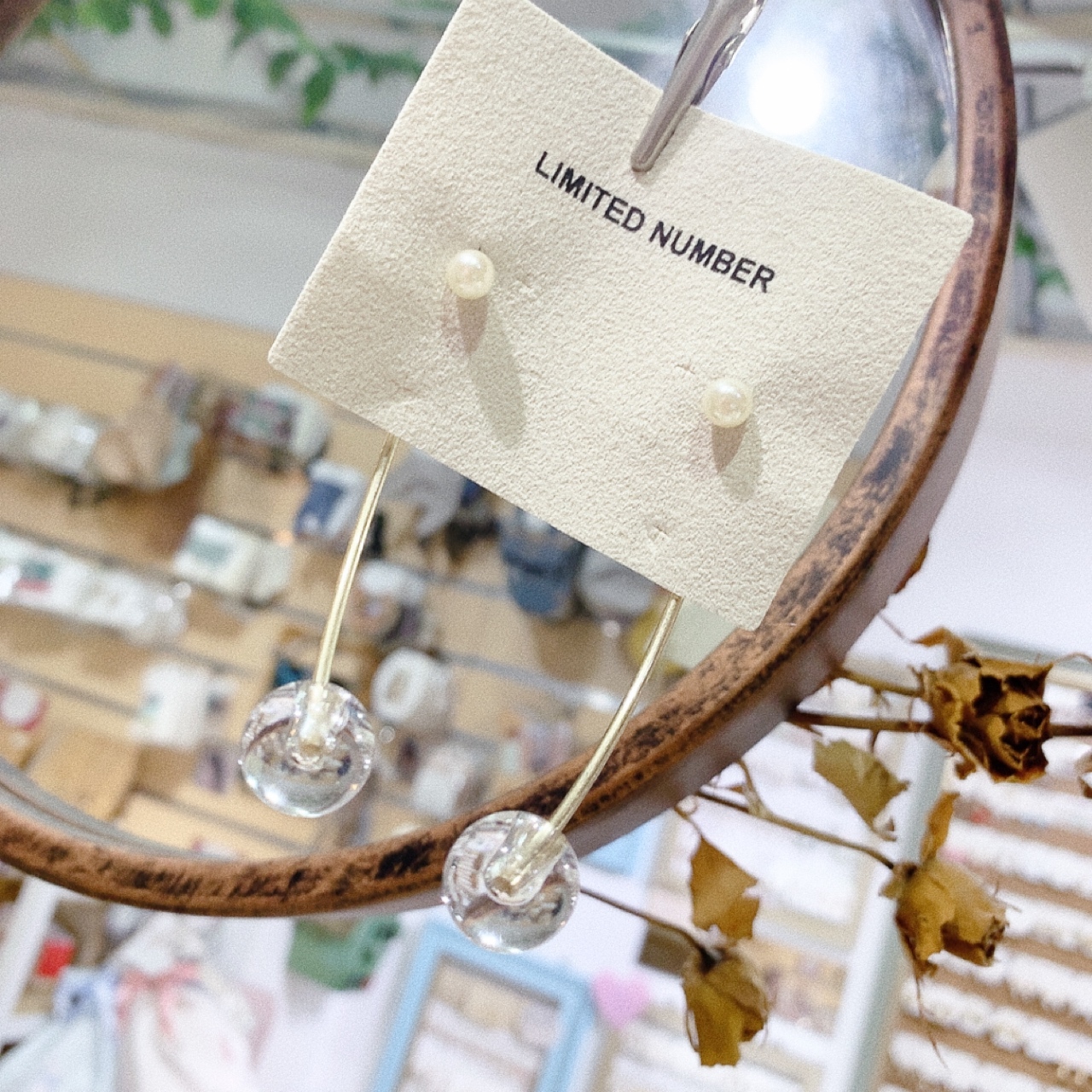 透明小球搖擺耳環