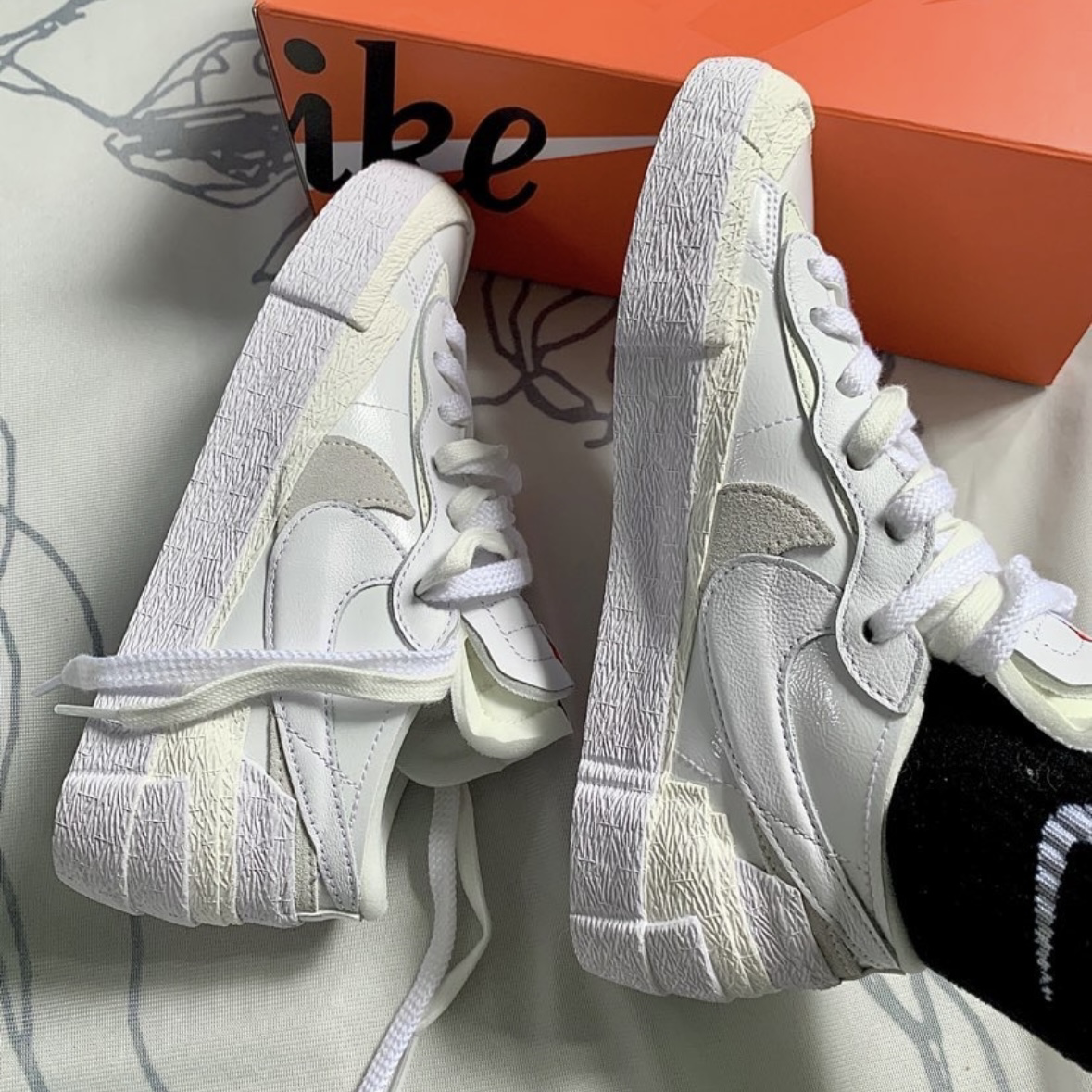 Nike Blazer Low x Sacai White 米白 解構 漆皮 聯名