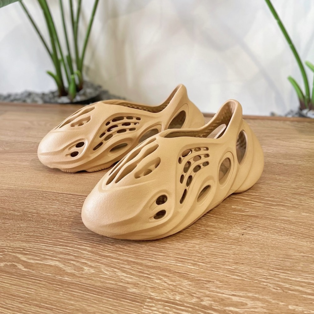 Adidas YEEZY FOAM RUNNER OCHRE 土黃 歐卡 男女洞洞鞋 GW3354