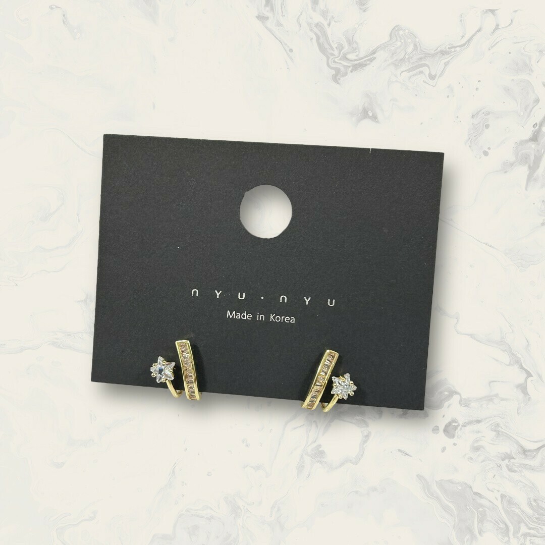 韓國直送-銀針 雙排後勾 金框排列梯鋯+金線星星鋯