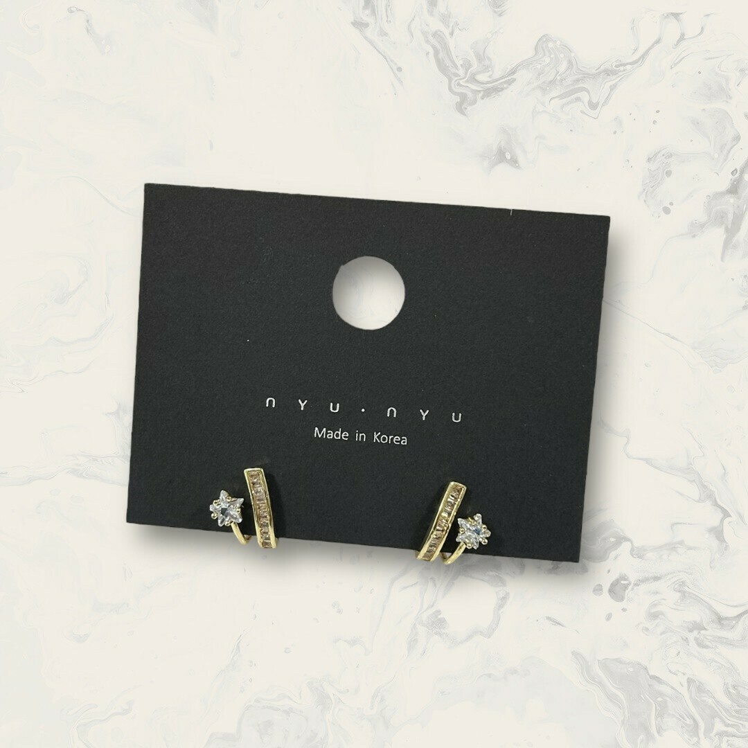 韓國直送-銀針 雙排後勾 金框排列梯鋯+金線星星鋯