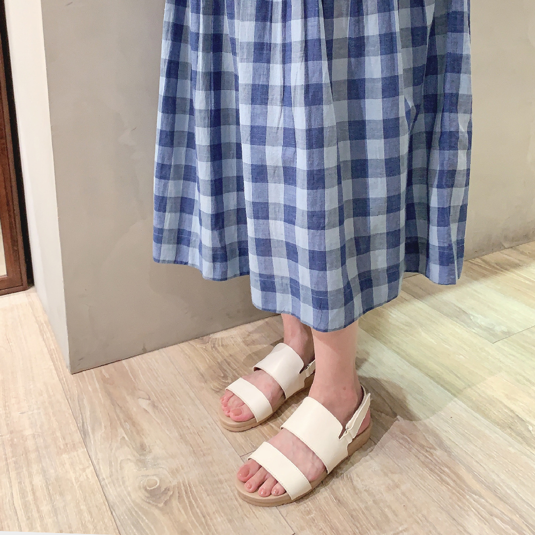 30542  純白 手工涼鞋