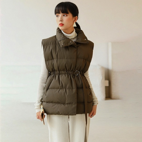 Short down vest