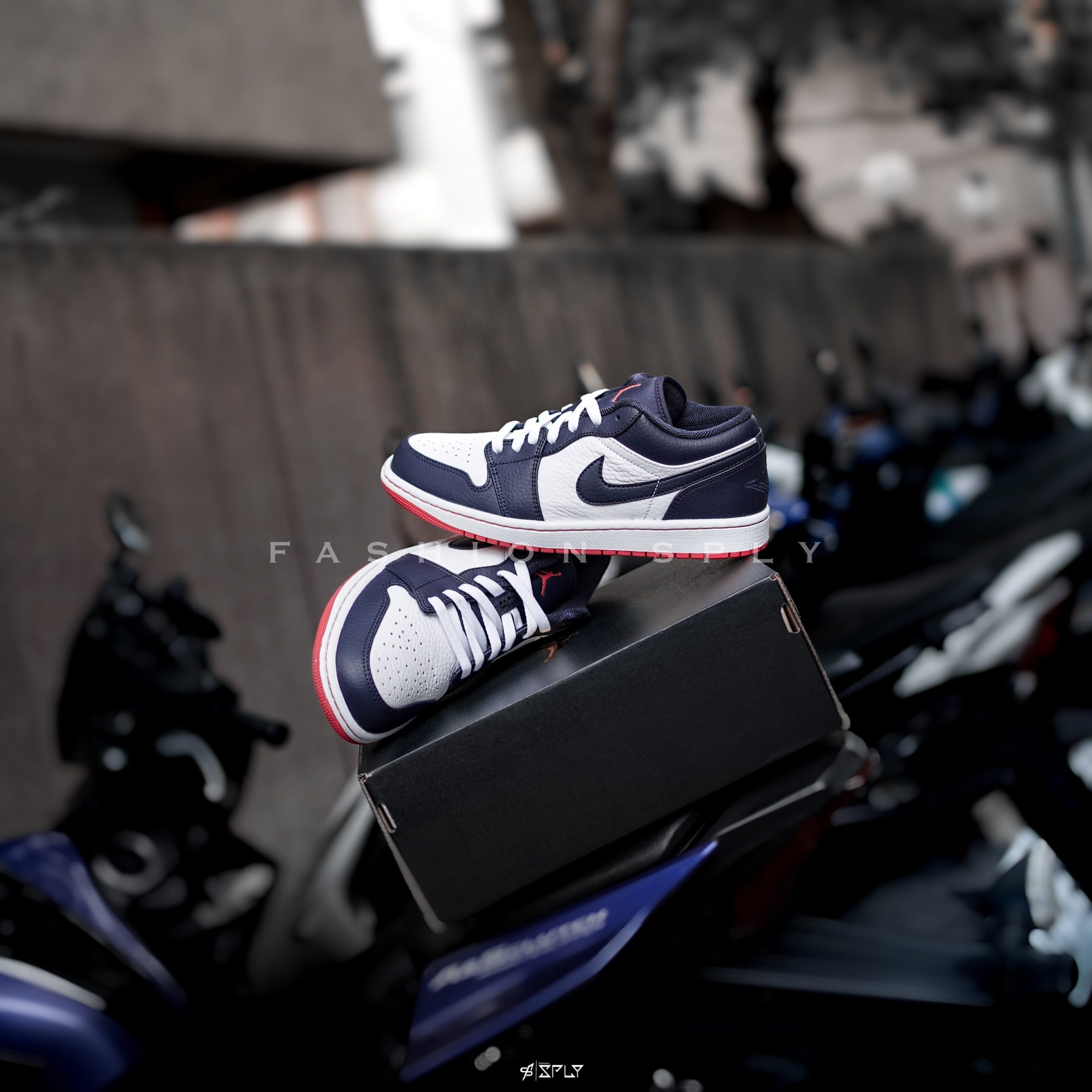 Air Jordan 1 Low Obsidian Ember Glow 黑曜石 553558-481