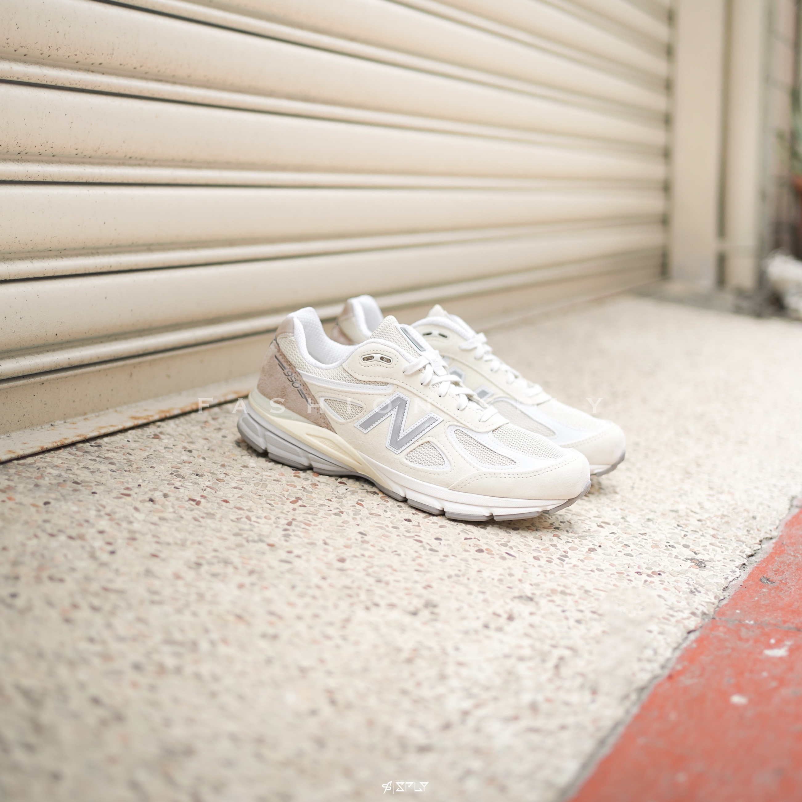 New Balance 990 V4 MiUSA Cream 奶油白 U990TE4