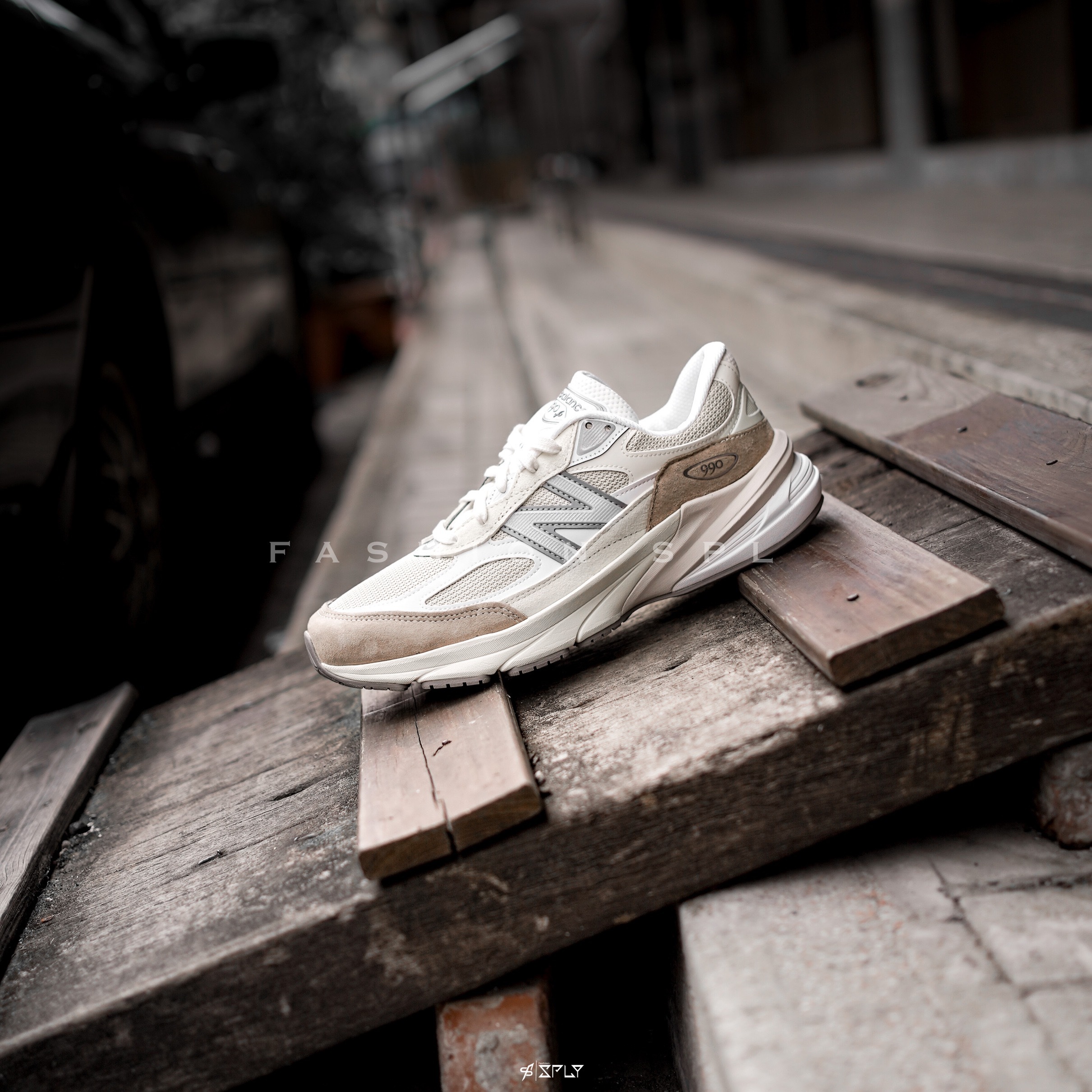 New Balance 990 V6 MiUSA Cream 奶油白 M990SS6