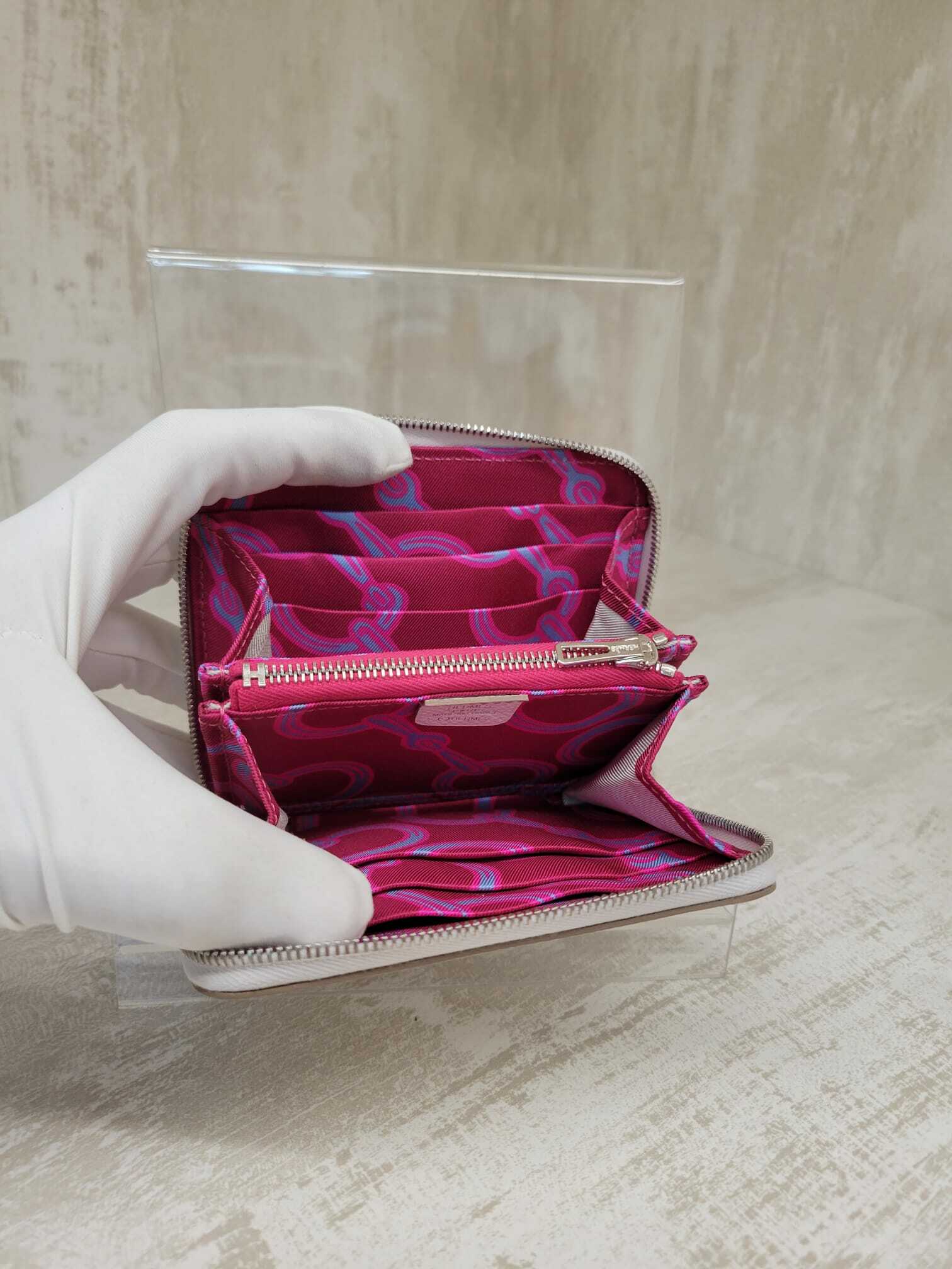 Hermes silk in compact 短錢包Gris pale/rubis