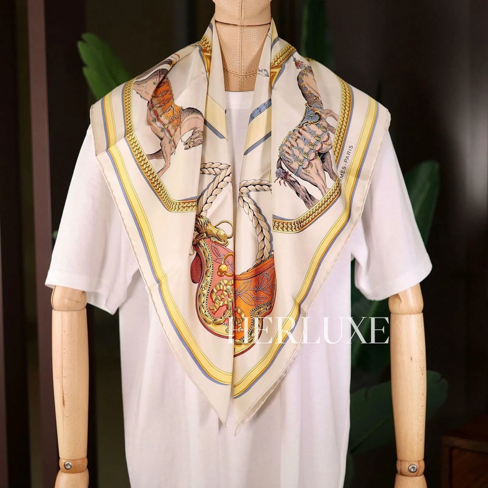 Grand Apparat forever scarf 90 x 90cm Crème / Gold / Multicolore