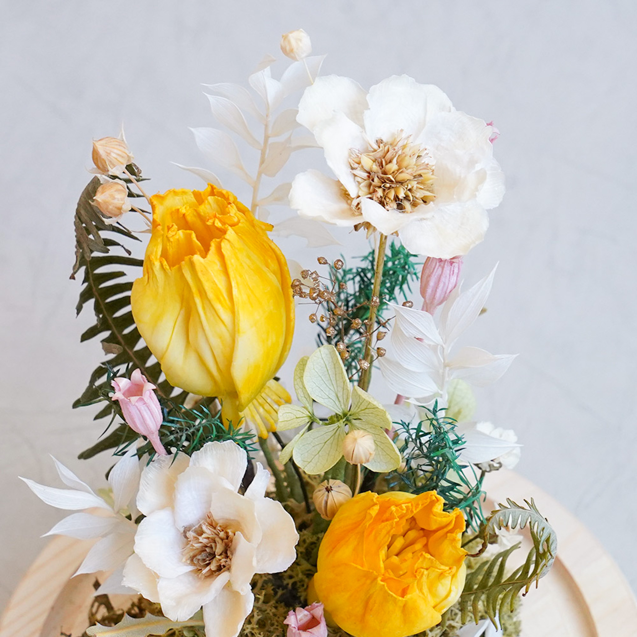 鬱金香黃色玻璃罩,台北永生花鬱金香玻璃罩,鬱金香花束,台北鬱金香哪裡買特寫鬱金香