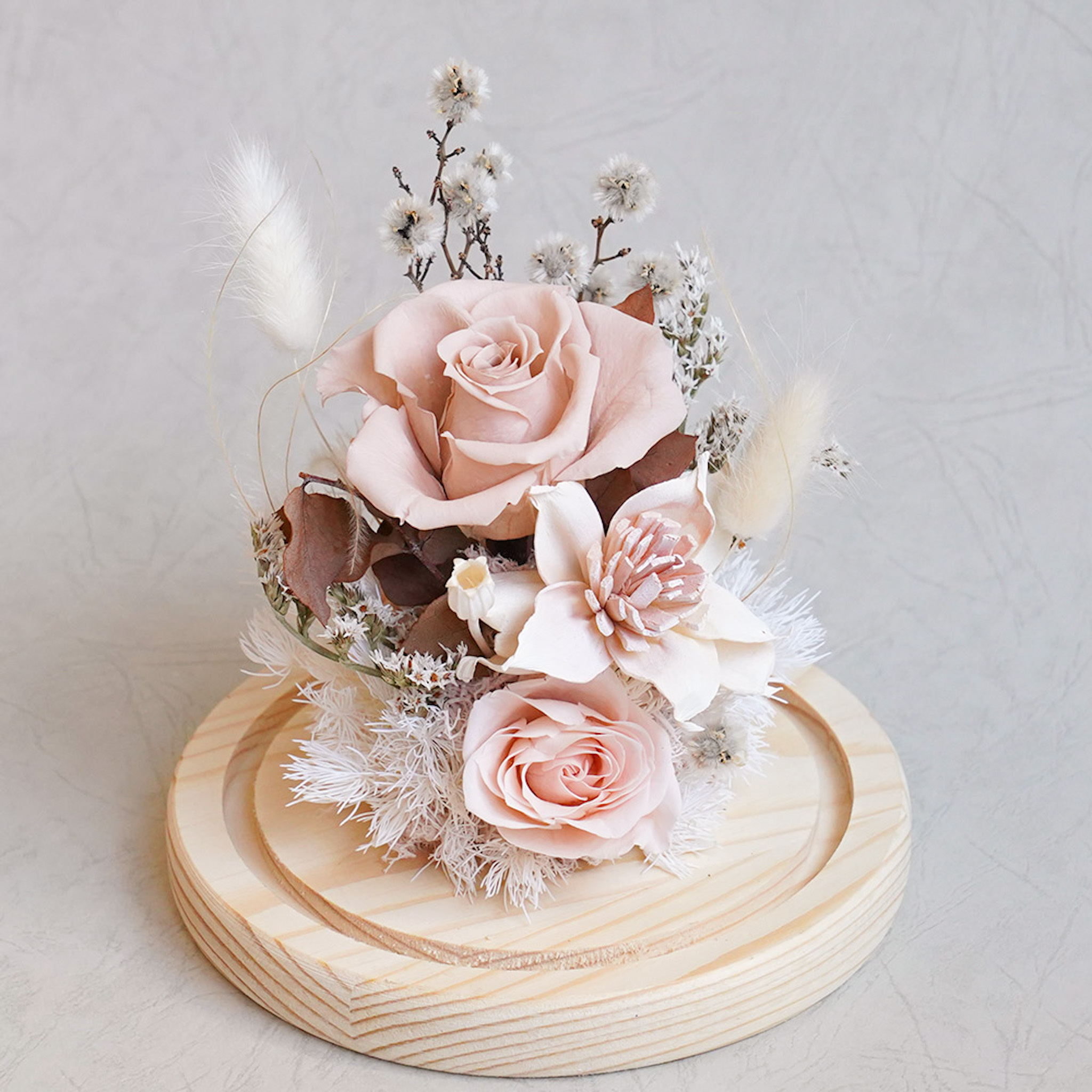 奶茶色玫瑰永生花玻璃罩,永生花奶茶色玫瑰花,奶茶色玫瑰花玻璃罩推薦,台北喜歡生活乾燥花店,台北代客送花服務