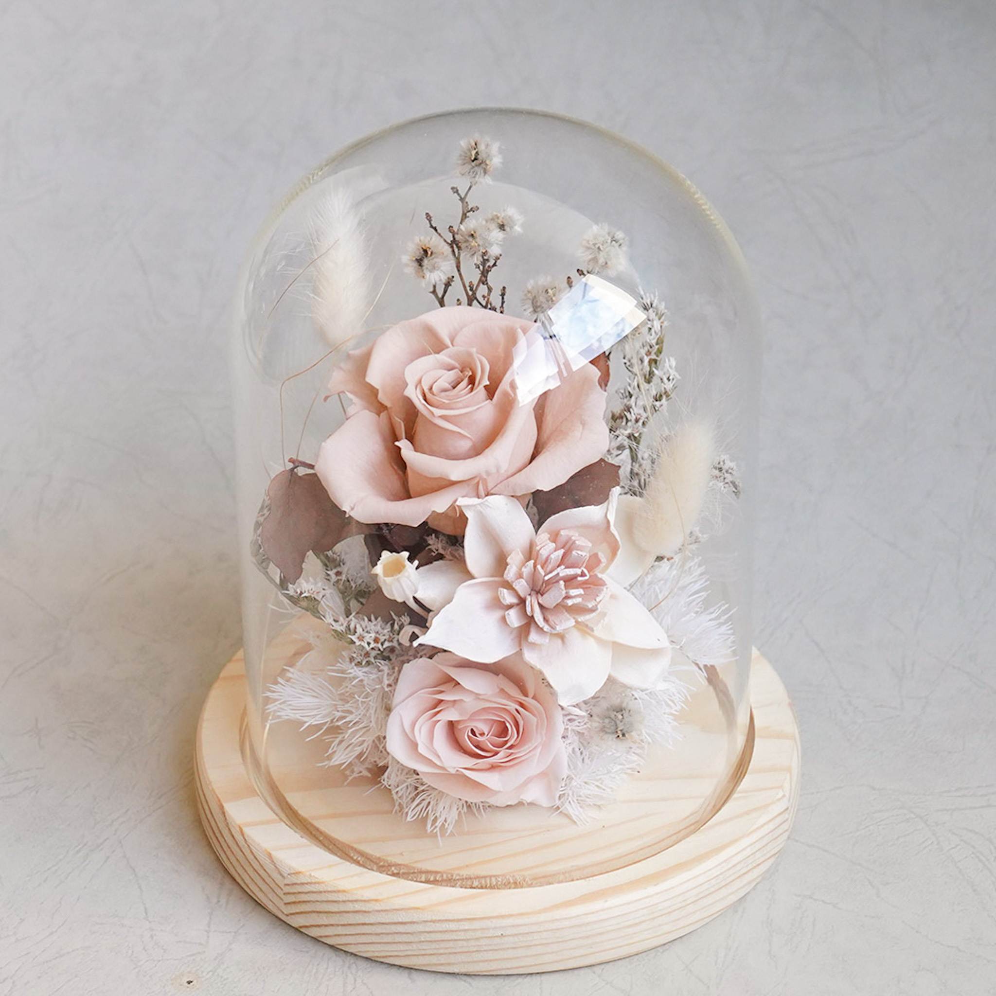 奶茶色玫瑰永生花玻璃罩,永生花奶茶色玫瑰花,奶茶色玫瑰花玻璃罩推薦,台北喜歡生活乾燥花店,代客送花服務