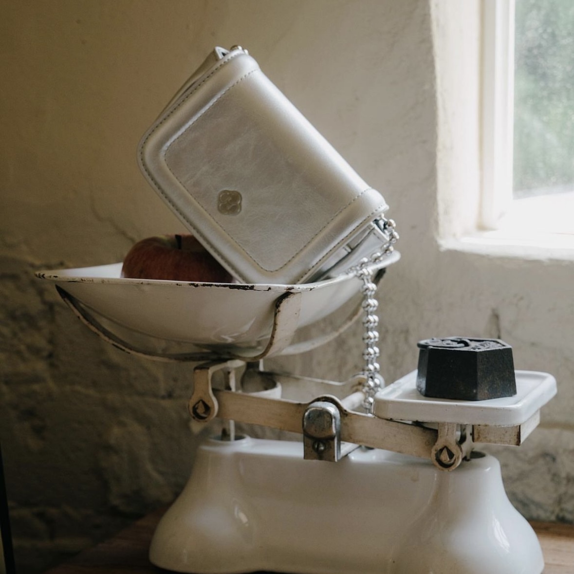 <韓國代購> HEEARI POPPY CHAIN MINI BAG