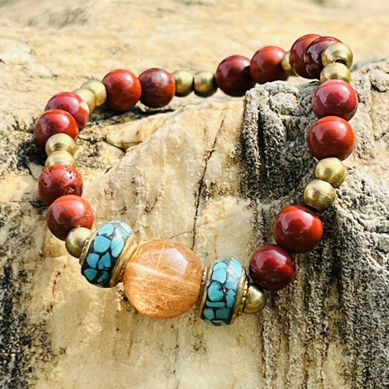 [Pachamama 帕查瑪瑪] 南非紅碧玉+紅兔毛+綠松石+尼泊爾黃銅｜設計款水晶手串｜生命靈數水晶手串