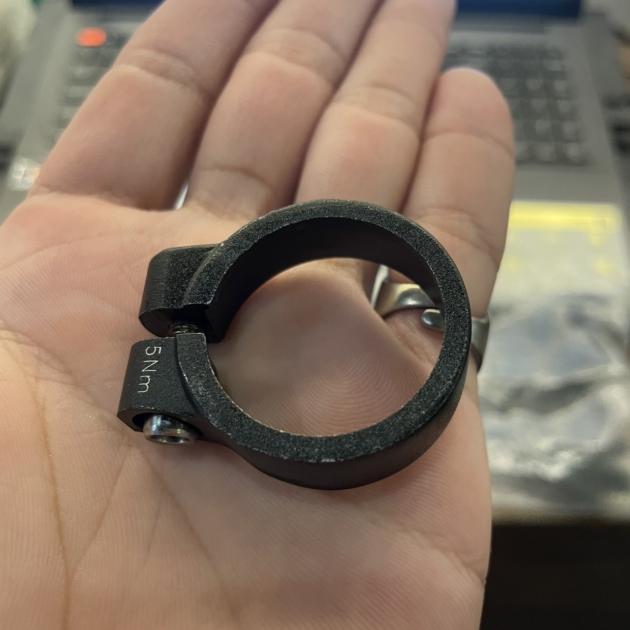 Faith Gear 黑 31.8mm 座管束