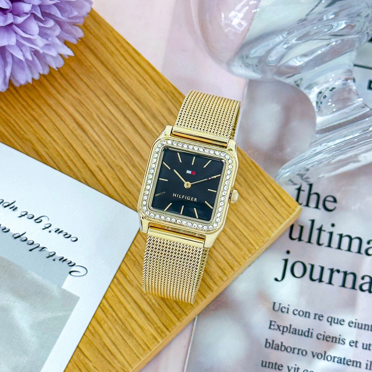 【Tommy Hilfiger】時尚輕奢晶鑽腕錶-金色 1782611 26mm 現代鐘錶