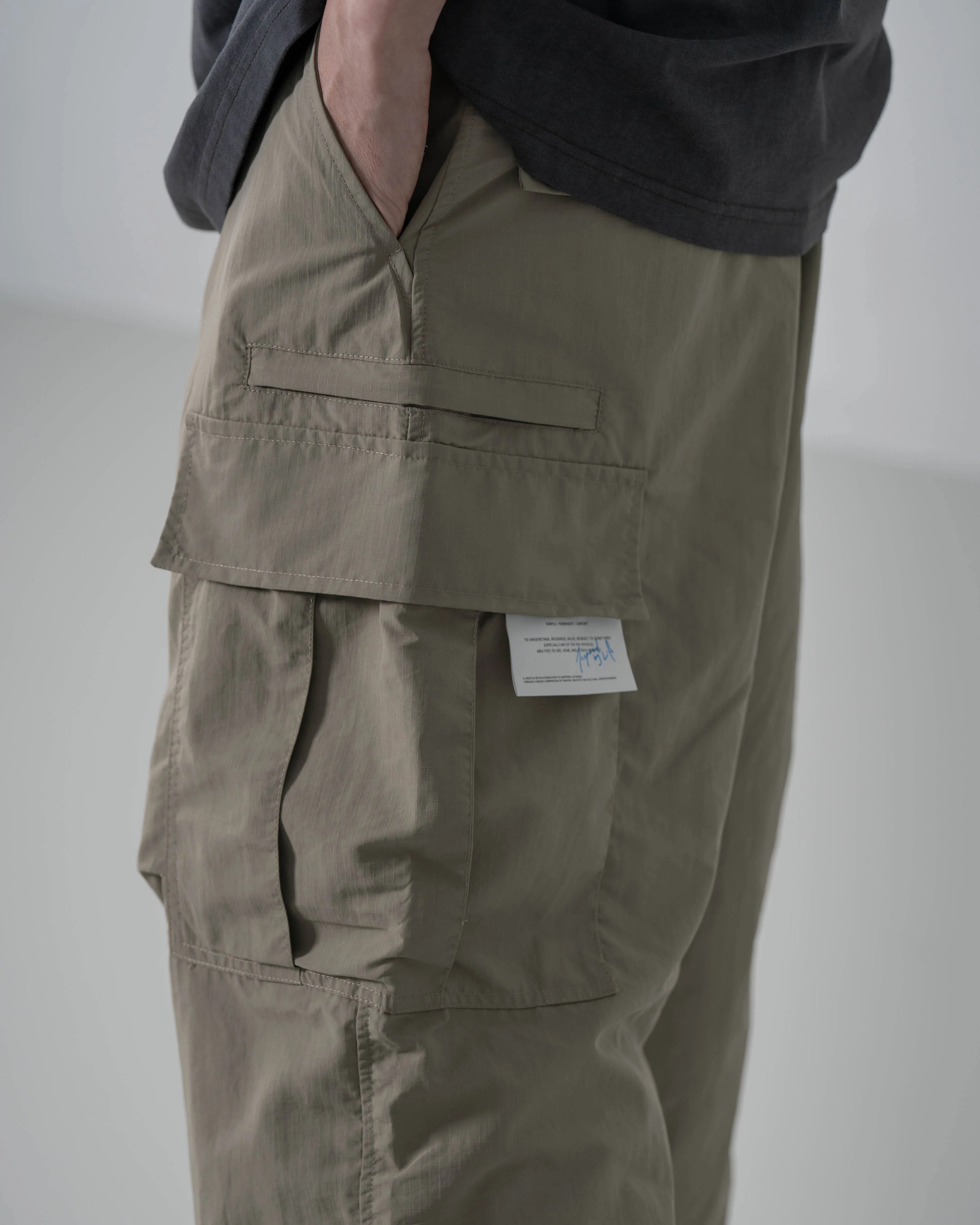 即完！ CROPPED CARGO PANTS / human made-