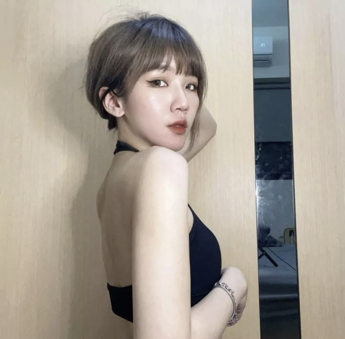 掛脖帶墊背心(C00039)