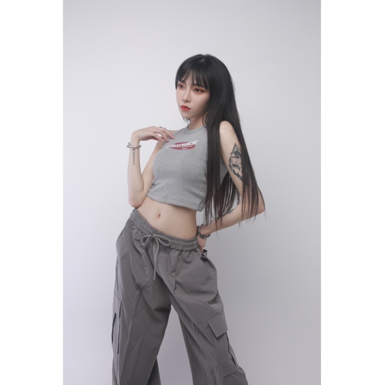 DISCERNMENT DCM 復古LOGO 彈力螺紋背心 短版 無袖 背心 辣妹