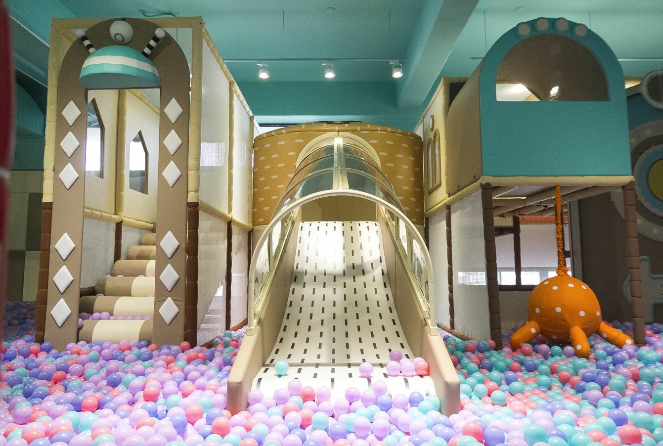 聖瑪莉丹麥麵包莊園 球池