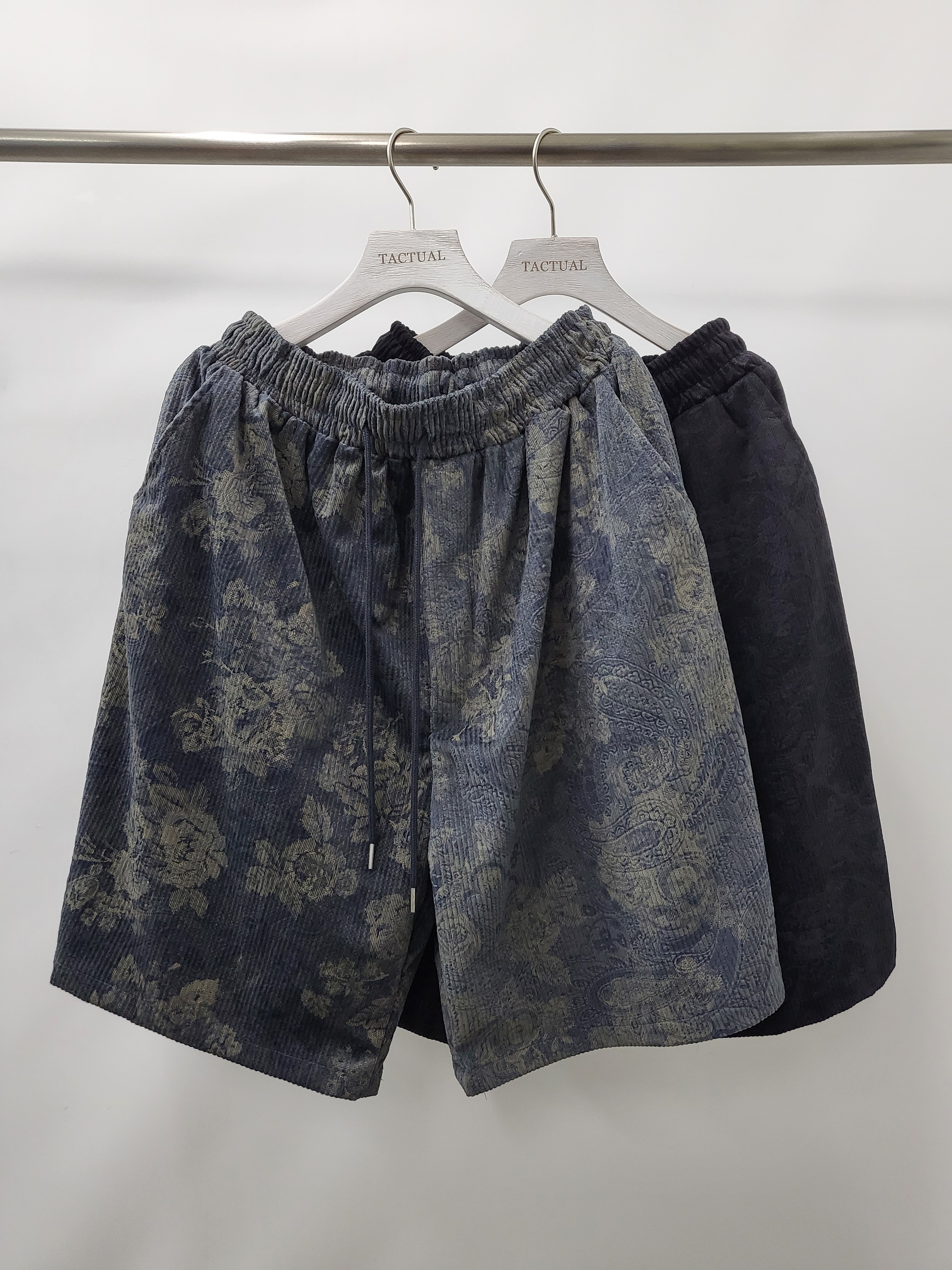 薄燈心絨花紋短褲 P2527