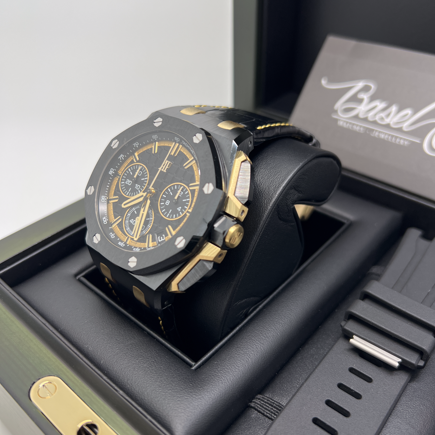 26240CE  AUDEMARS PIGUET BLACK GOLD DIAL ROYAL OAK