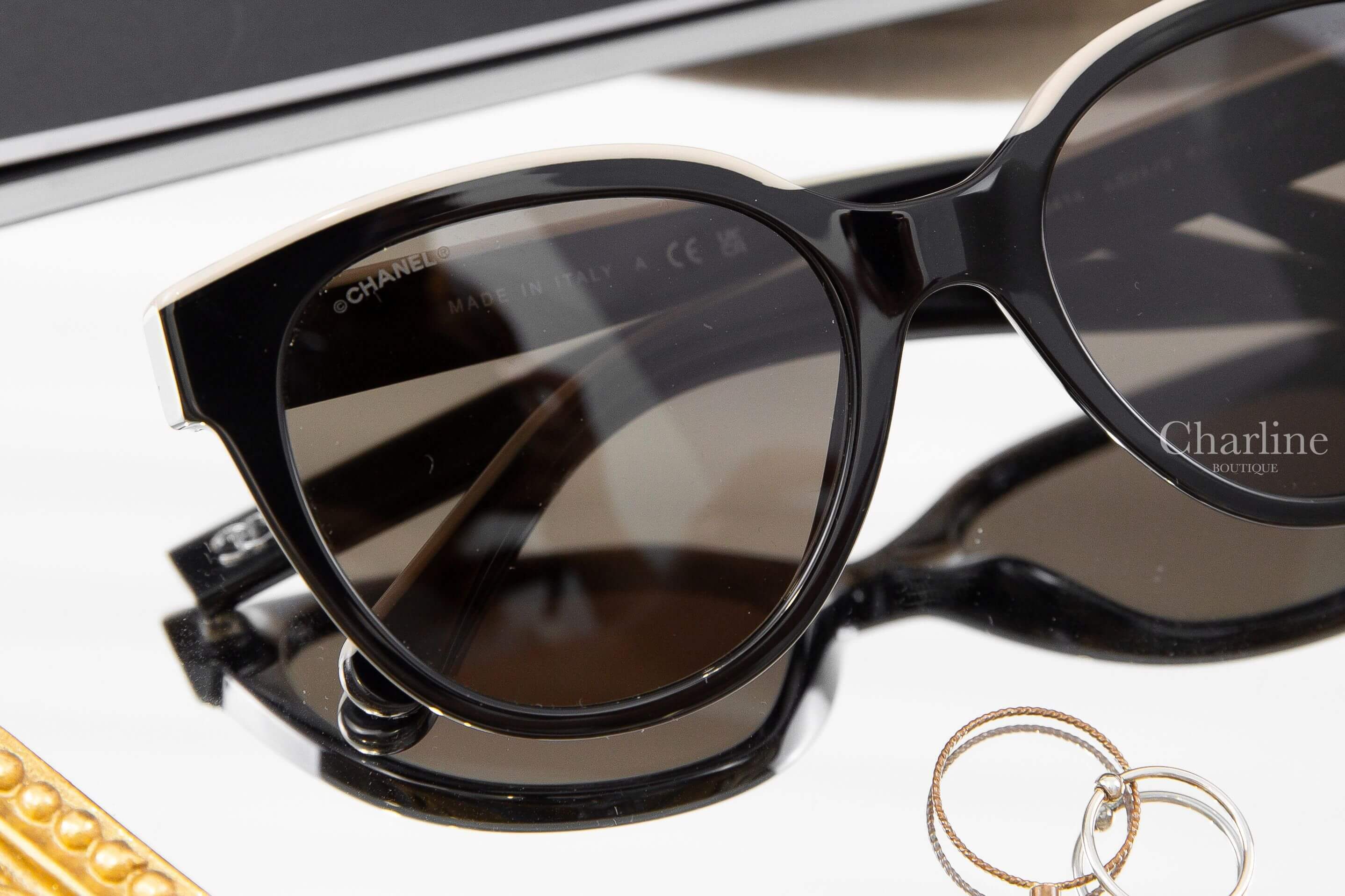 Chanel Butterfly Sunglasses 黑色拼裸底黑字蝴蝶型咖啡色鏡片銀CC太陽眼鏡