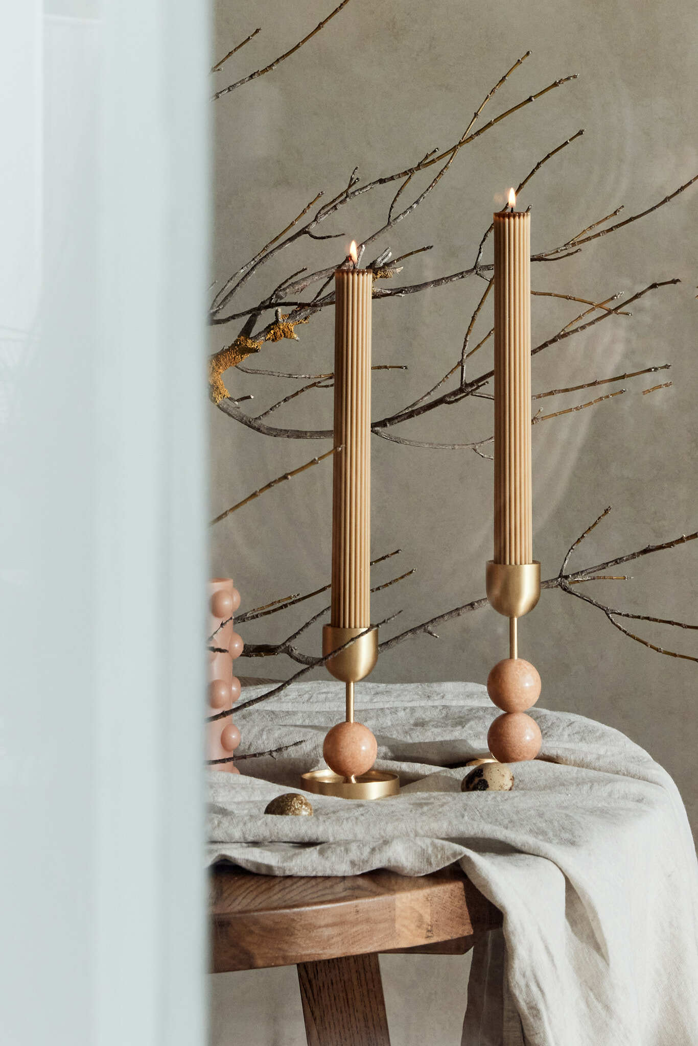 BLACK BLAZE 串珠黃銅燭台 珊瑚色M號