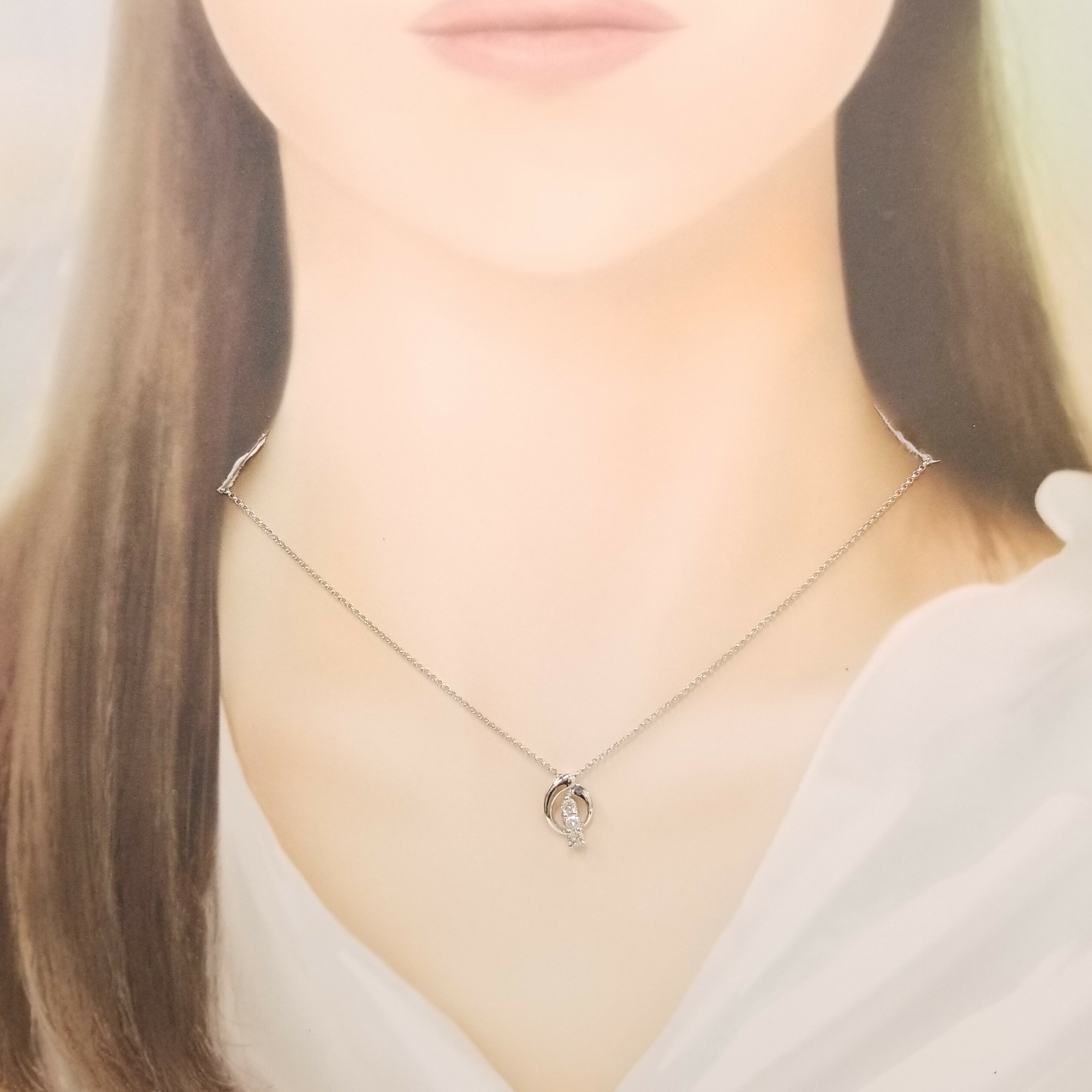 18K White Gold 0.23ct Diamond Pendant