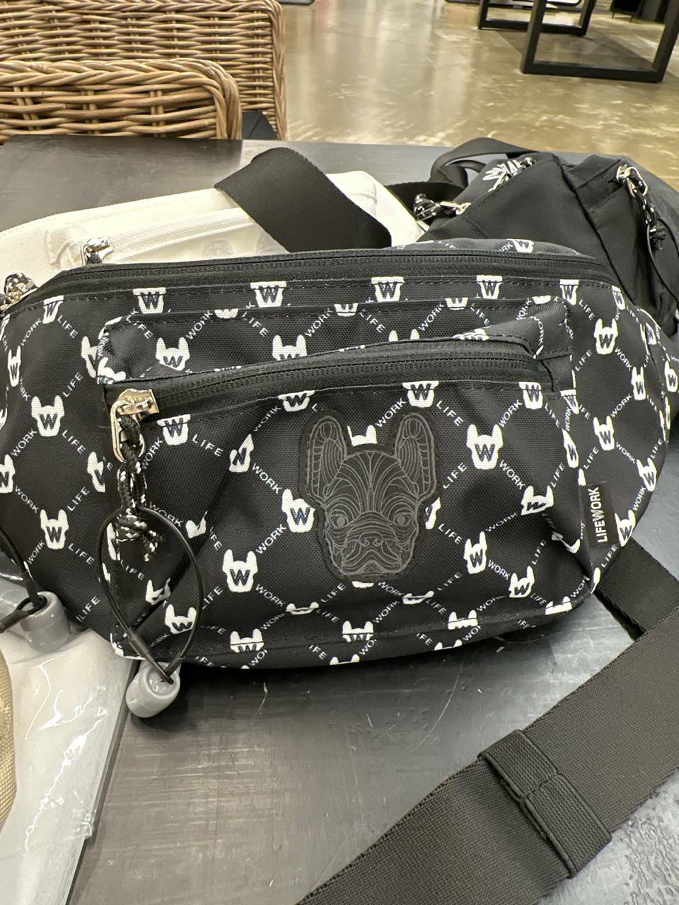 [S] LIFEWORK RADOK WAPPEN HIP SACK,PATTERN BLACK, LW235BG94091 (SLW225)