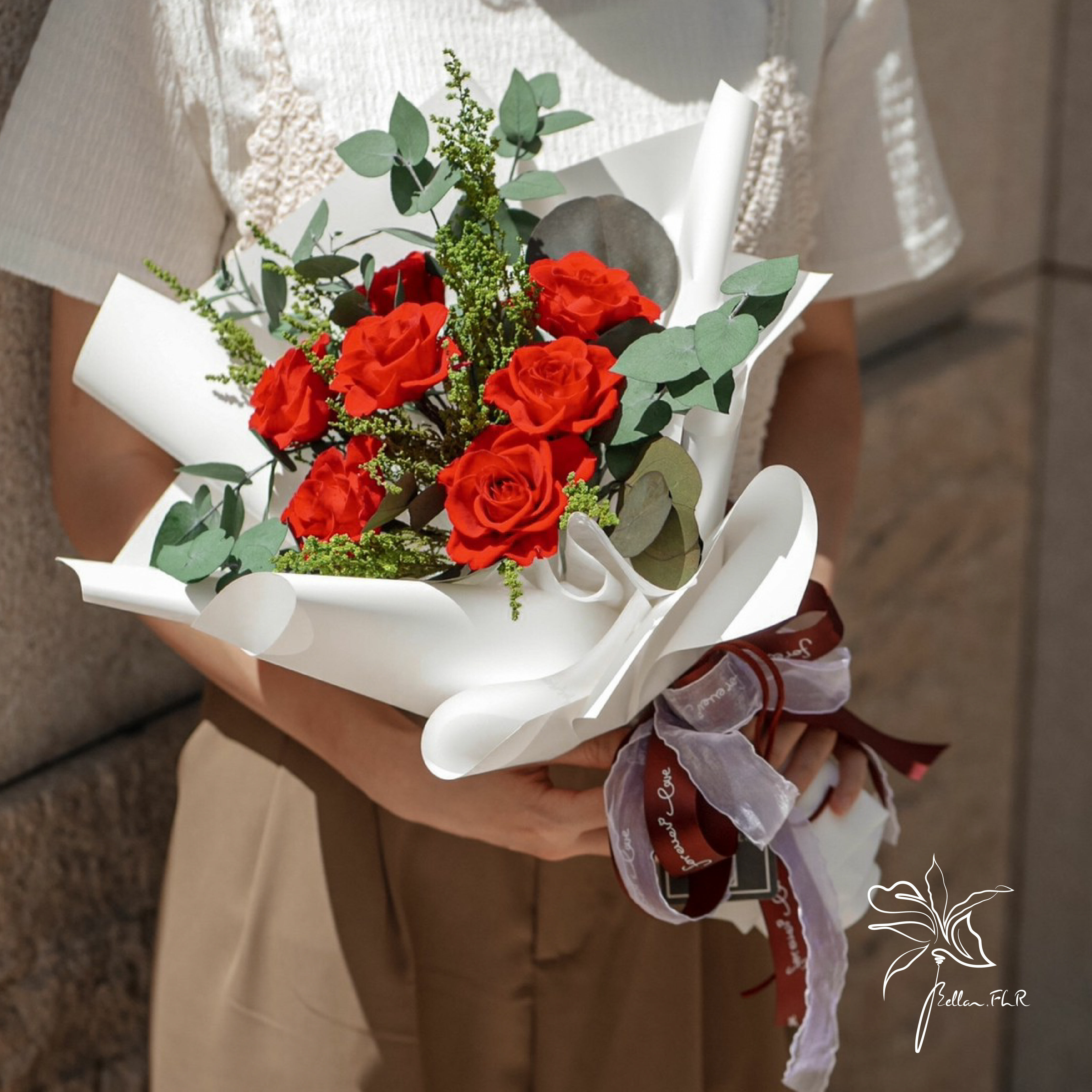 【偷偷愛著你】7朵永生玫瑰花束