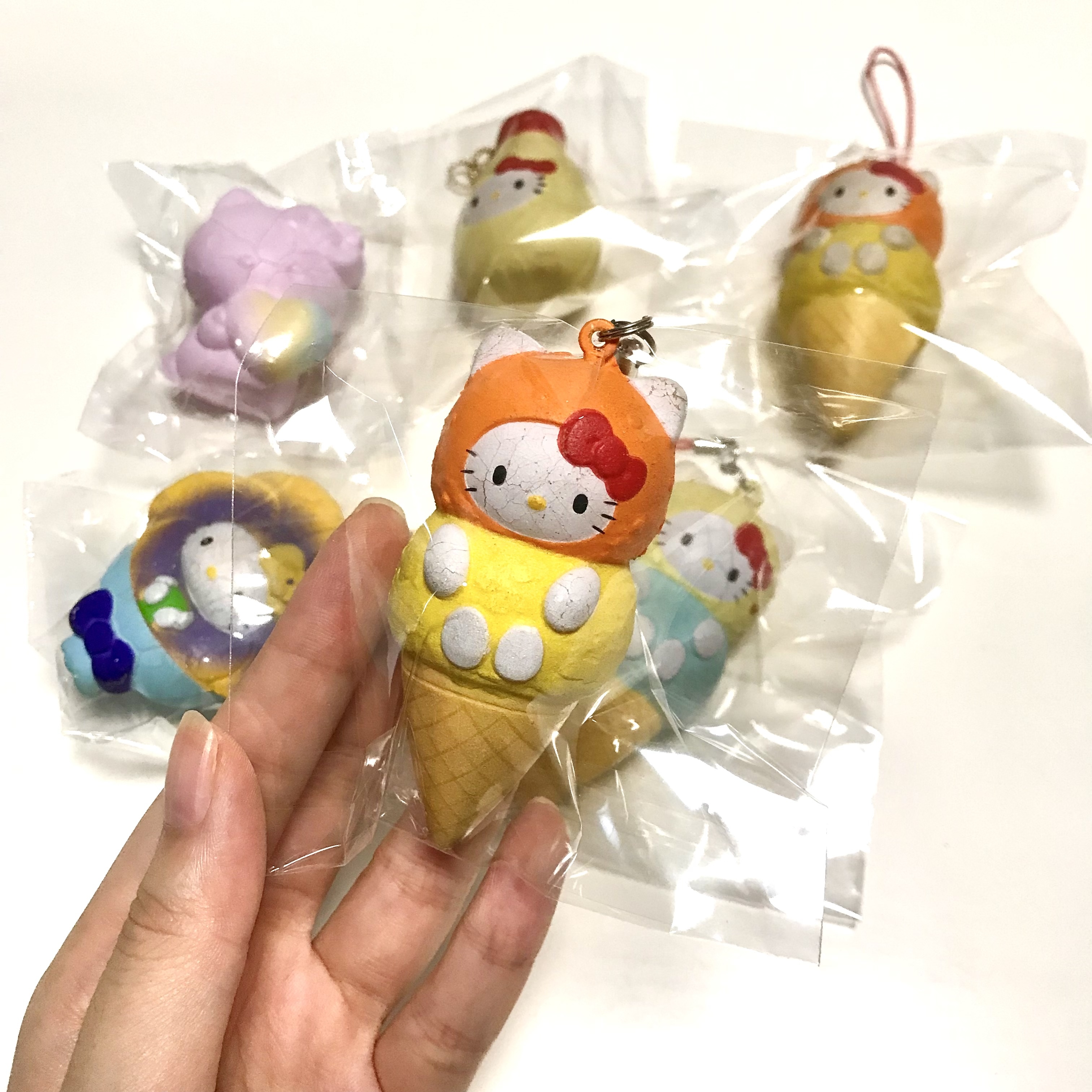 Hello Kitty defeated vintage squishy