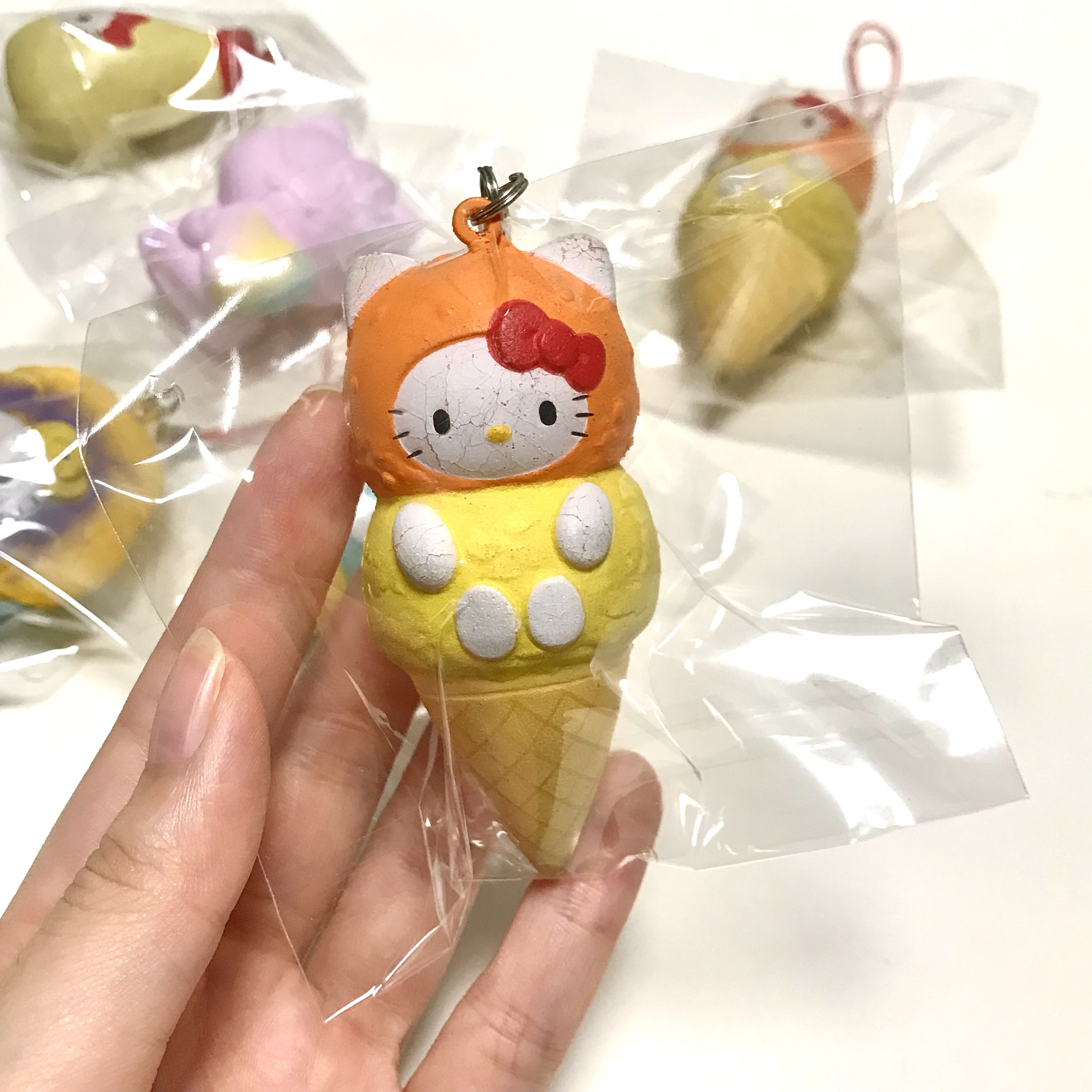 Hello Kitty defeated vintage squishy