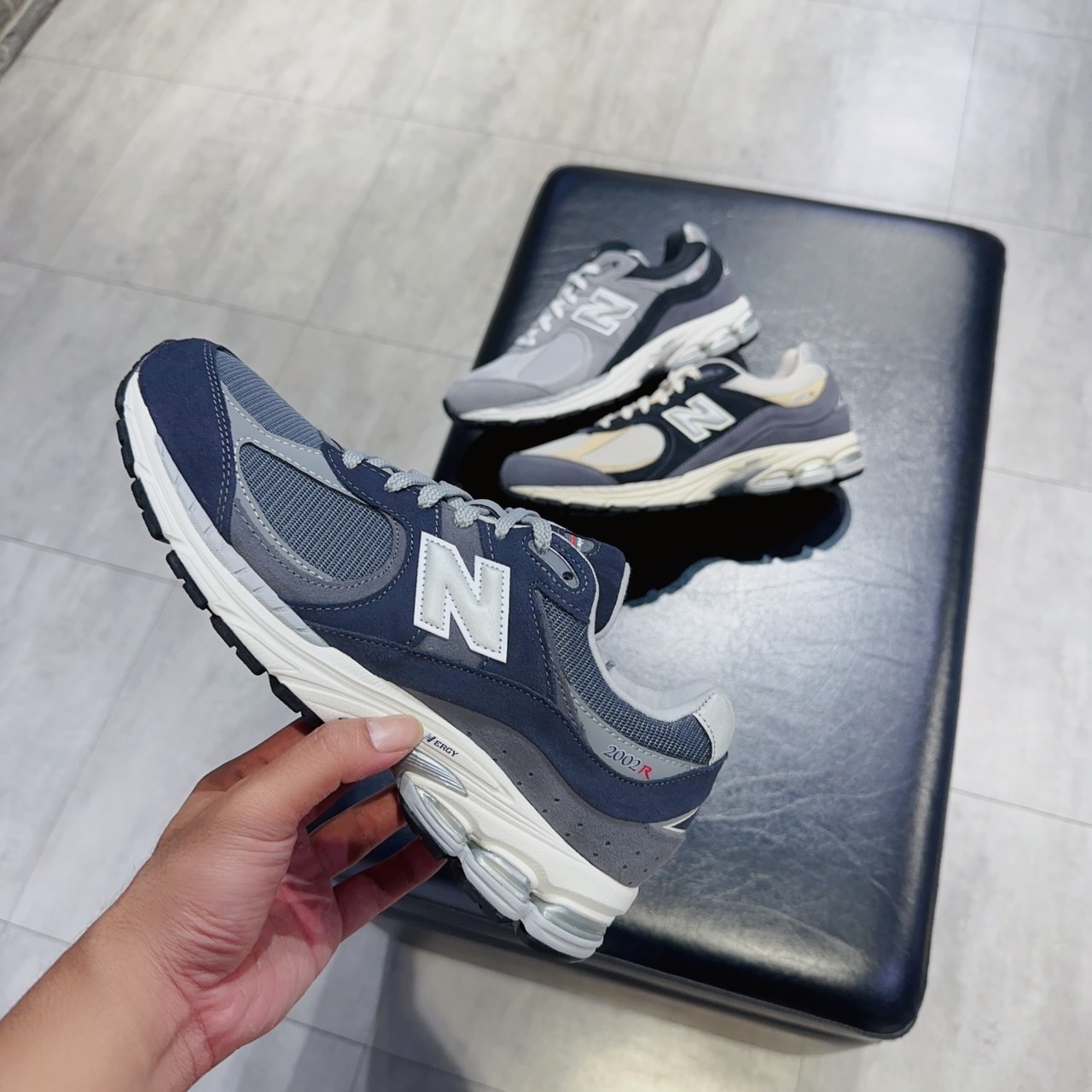 NEW BALANCE M2002R  灰黑/米灰黑/深藍灰