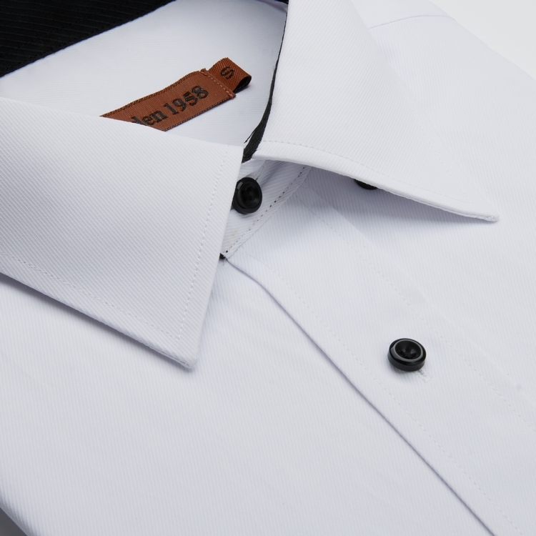 韓版防皺襯衫 黑領黑釦