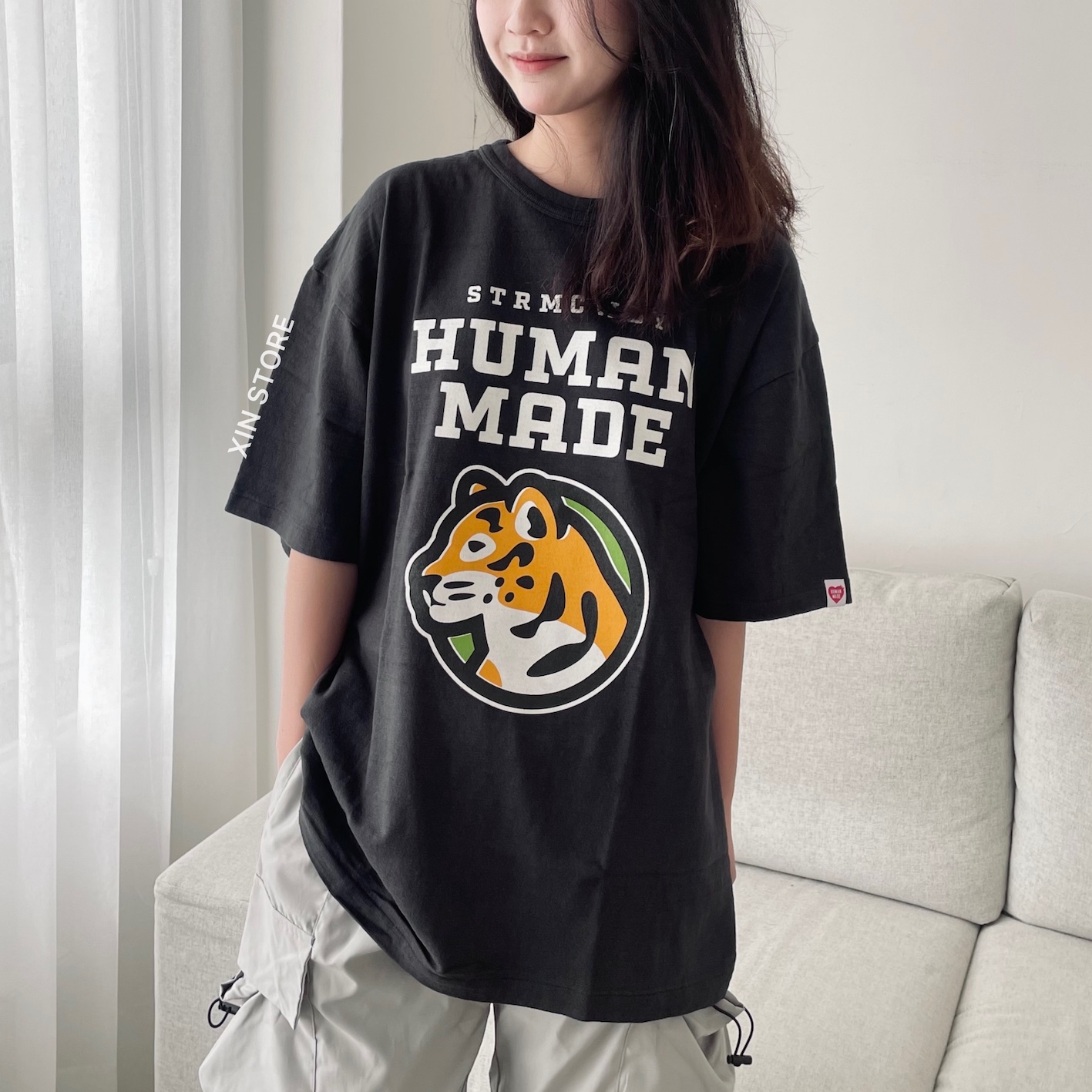 Human Made 日本限定Graphic 老虎頭字母背面Logo 短Tee 黑白