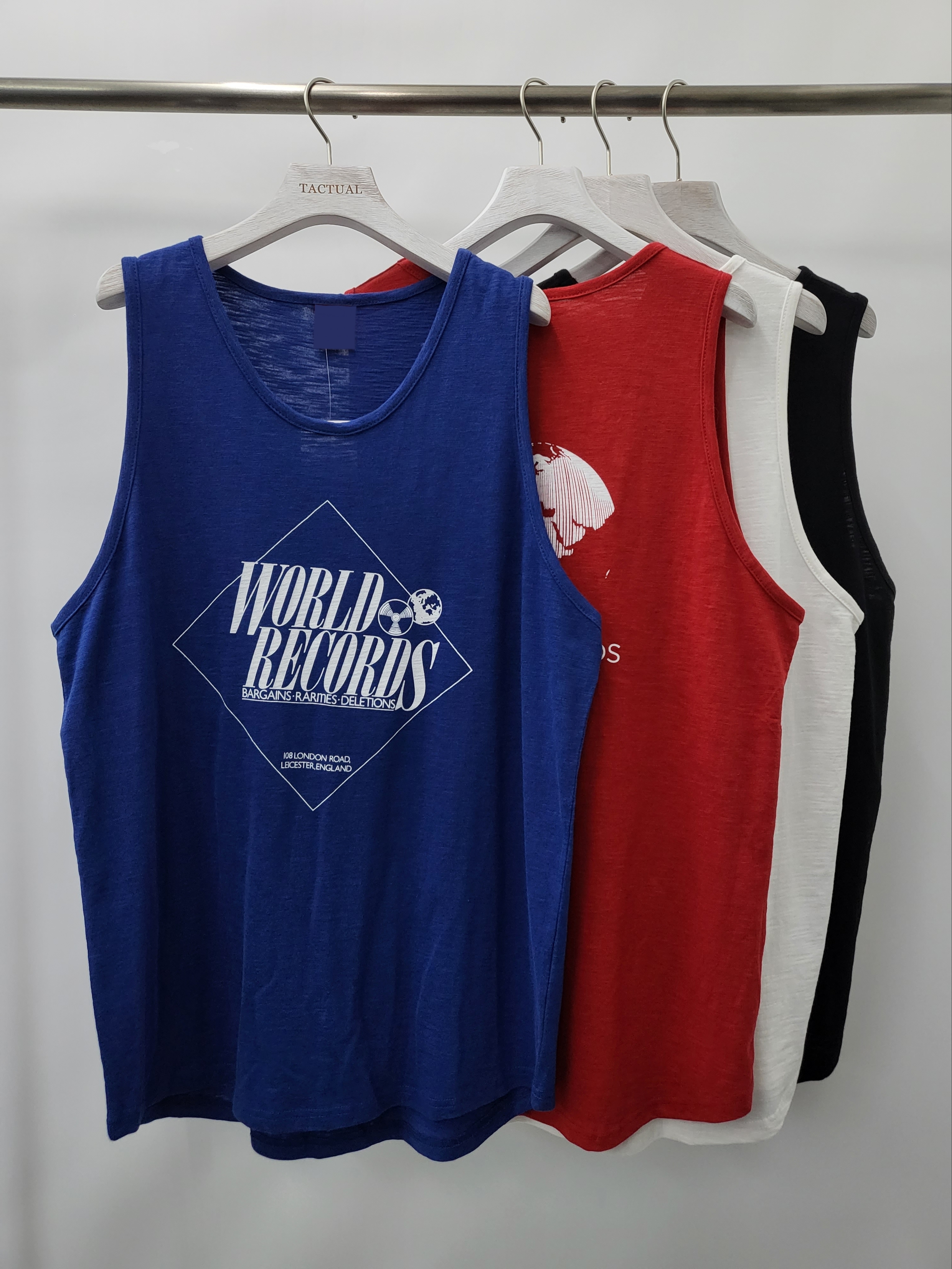 英文字圖案背心 V985