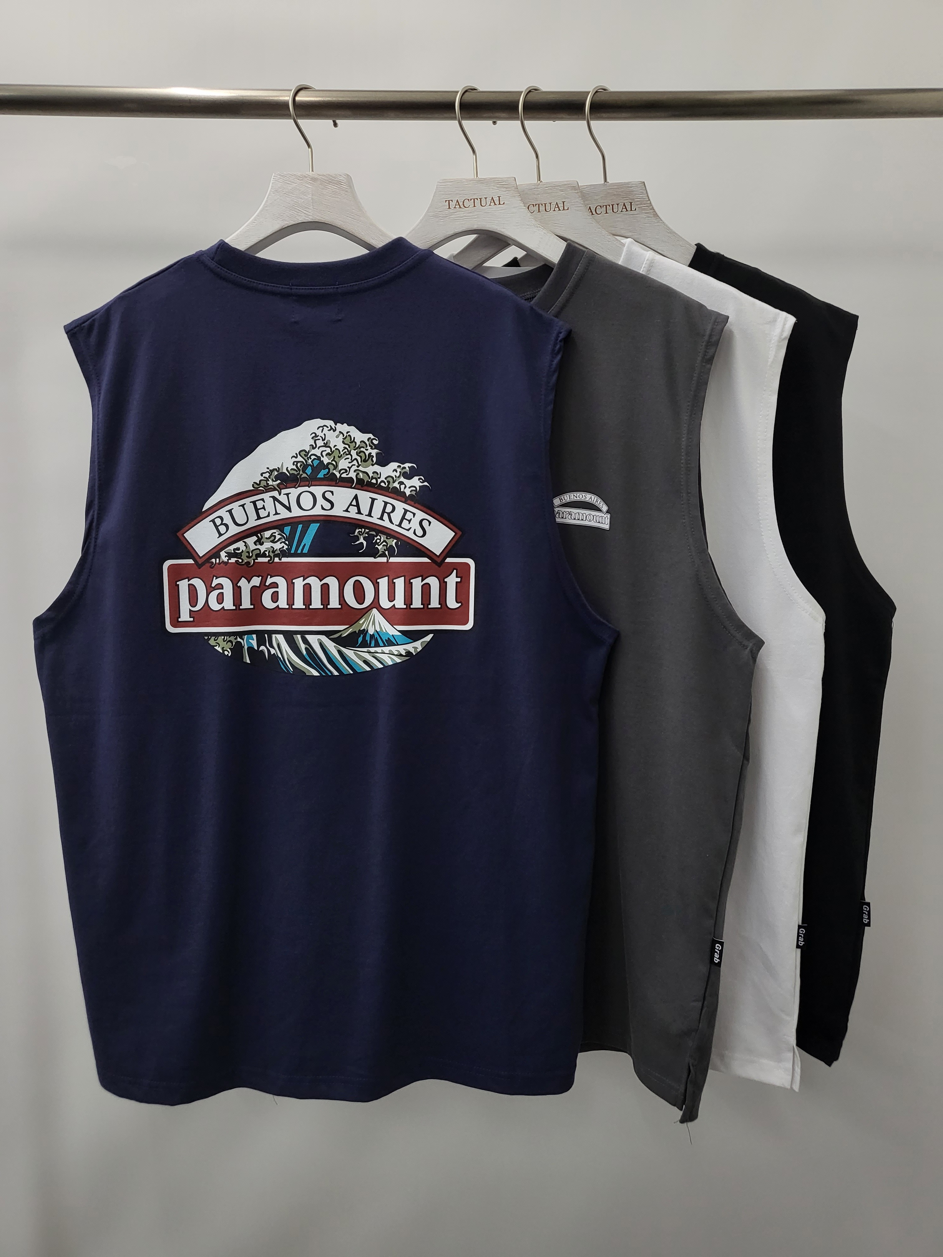 英文字圖案背心 V994