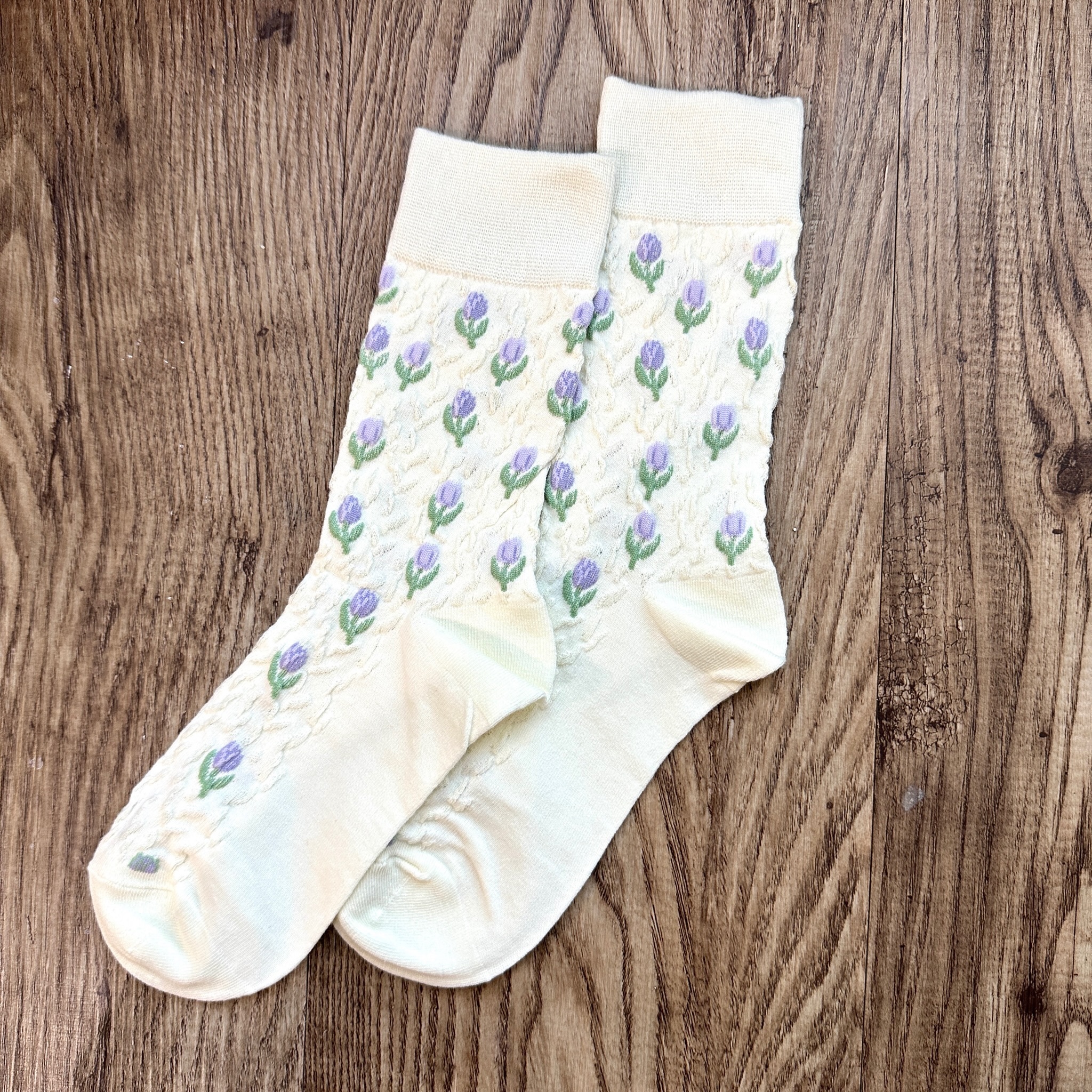 白色小碎花中筒襪