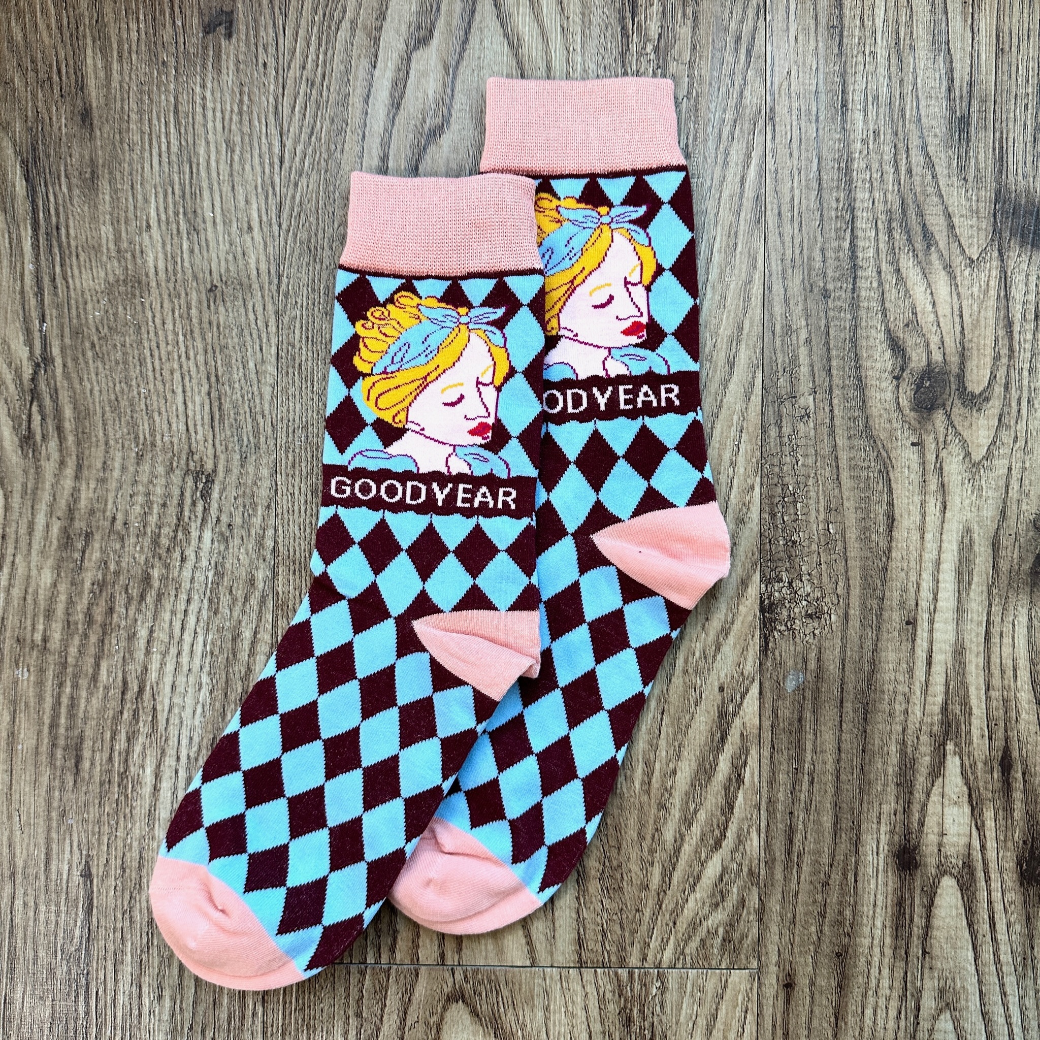 啡藍色菱格復古女孩中筒襪