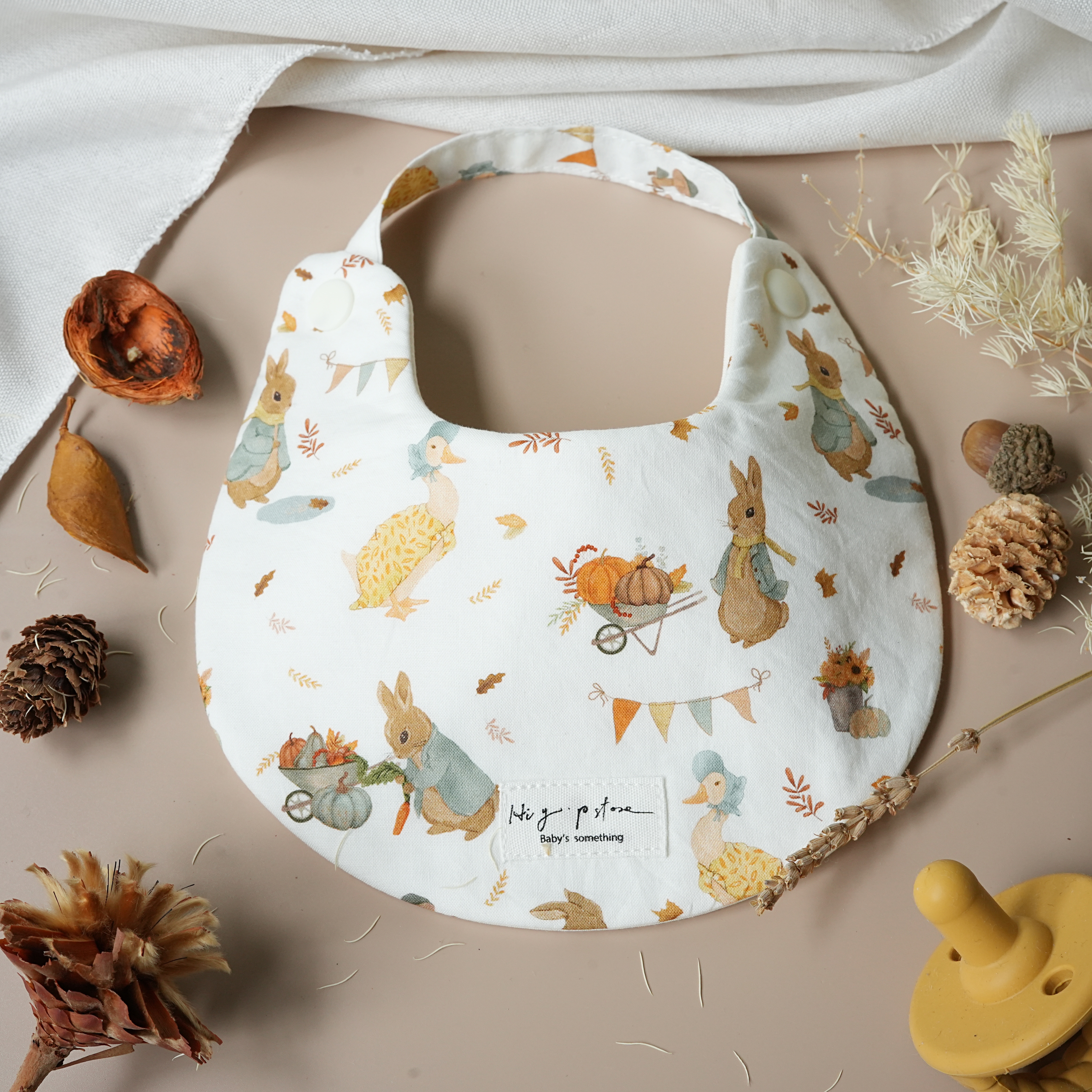 Hi Y.P store-手作圍兜-秋實兔兔